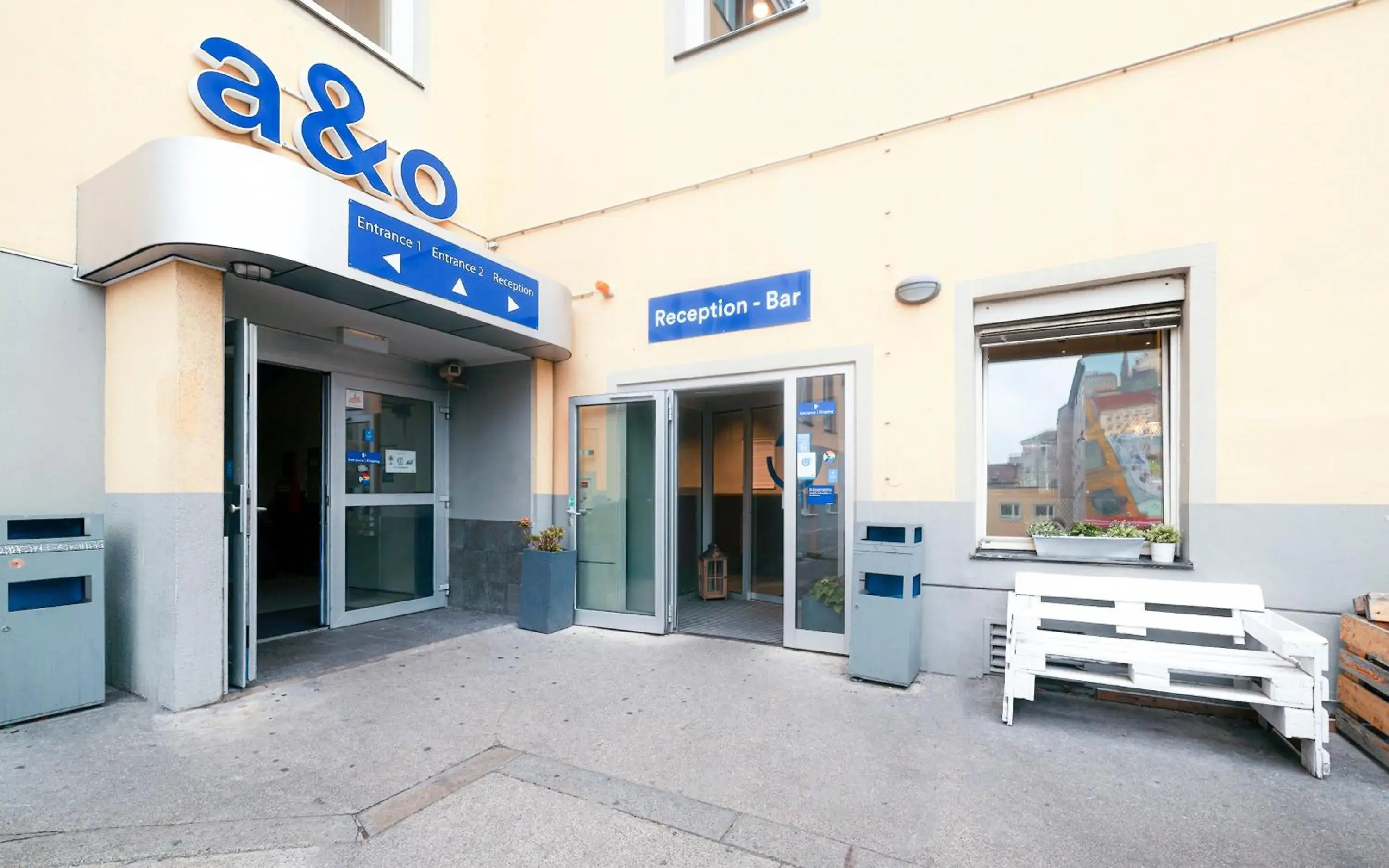 Facade/entrance in A&O Wien Stadthalle