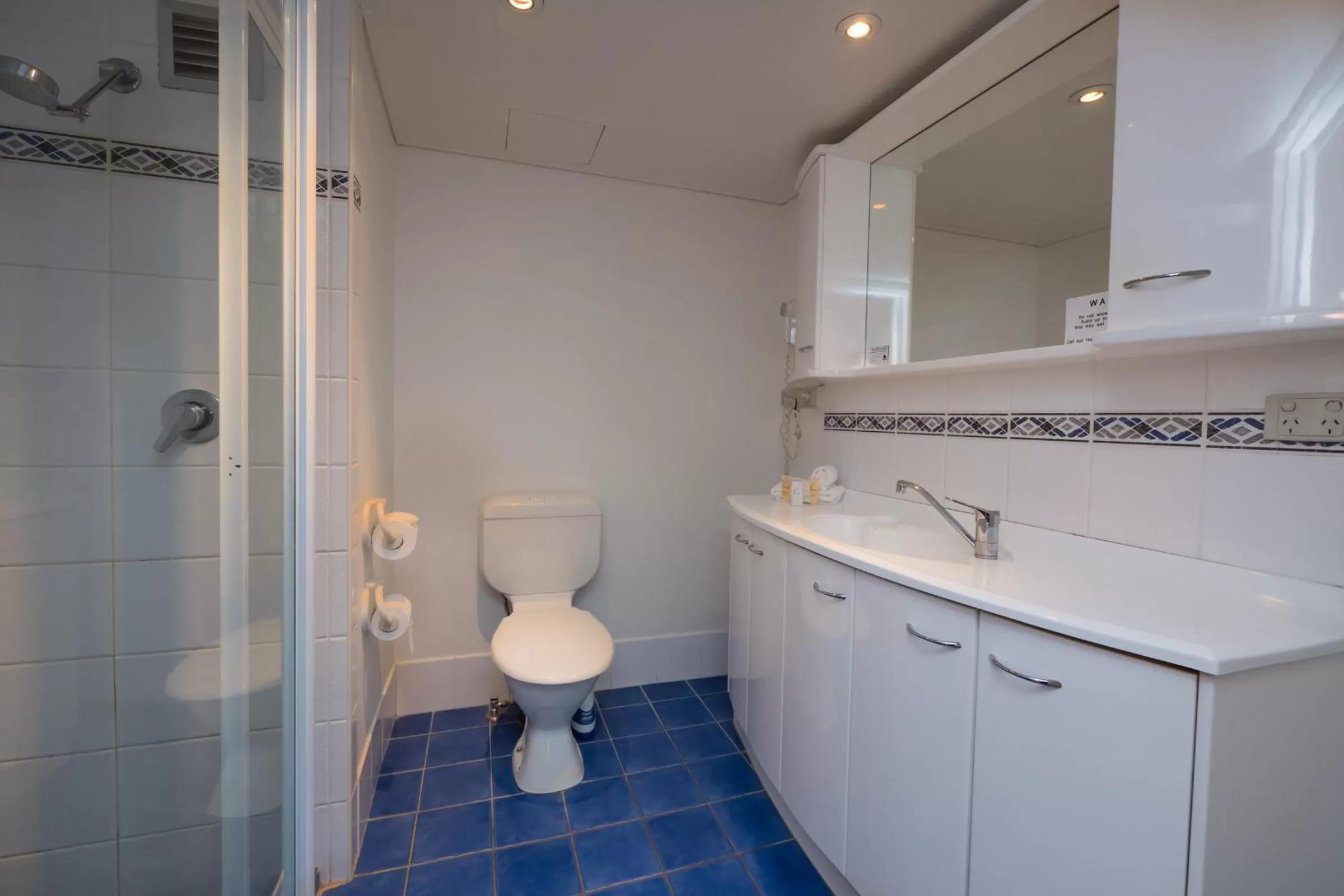 Shower in Abbey On Roma Hotel & Apartments