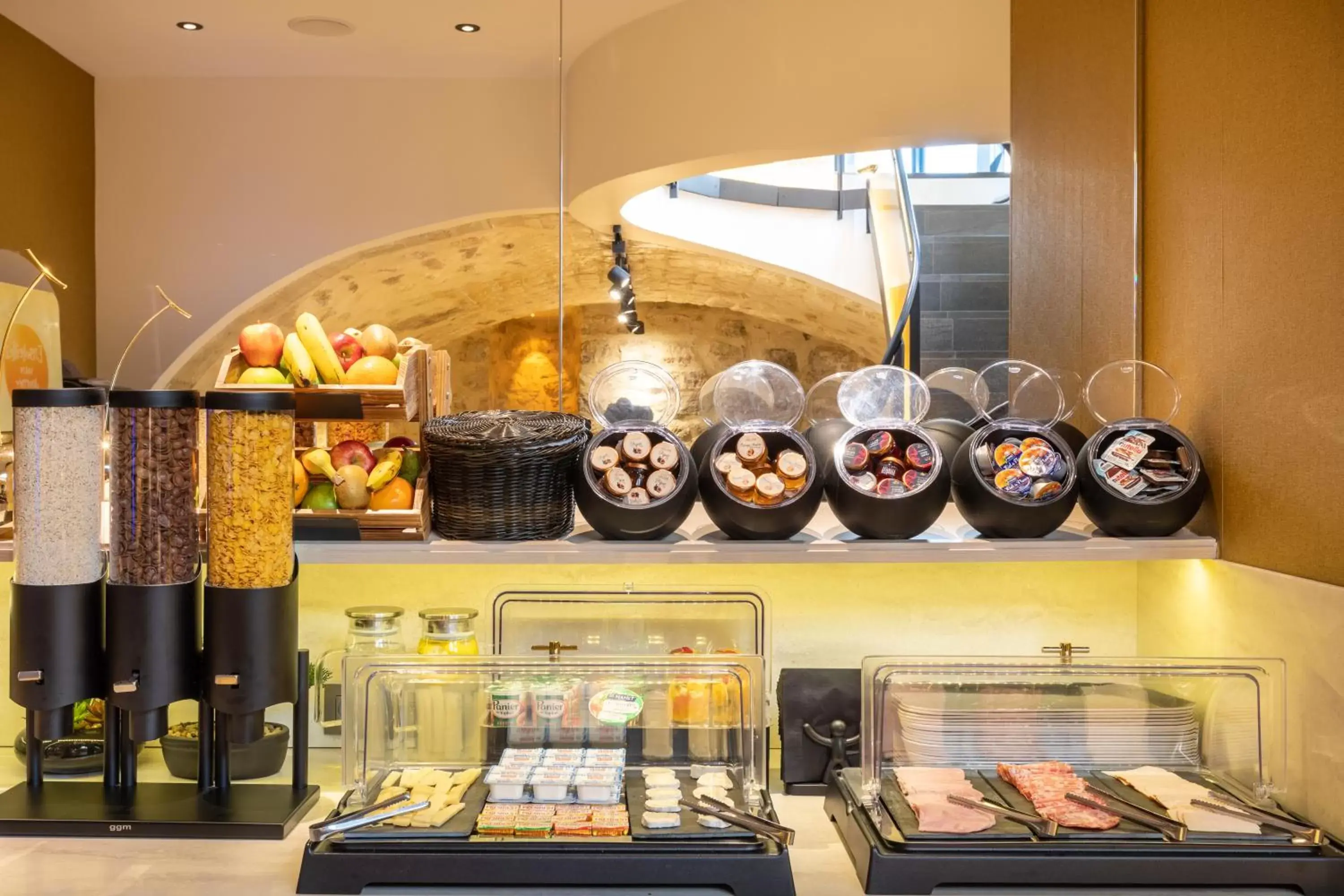 Food and drinks in Prince Albert Lyon Bercy Food and drinks in Prince Albert Lyon Bercy