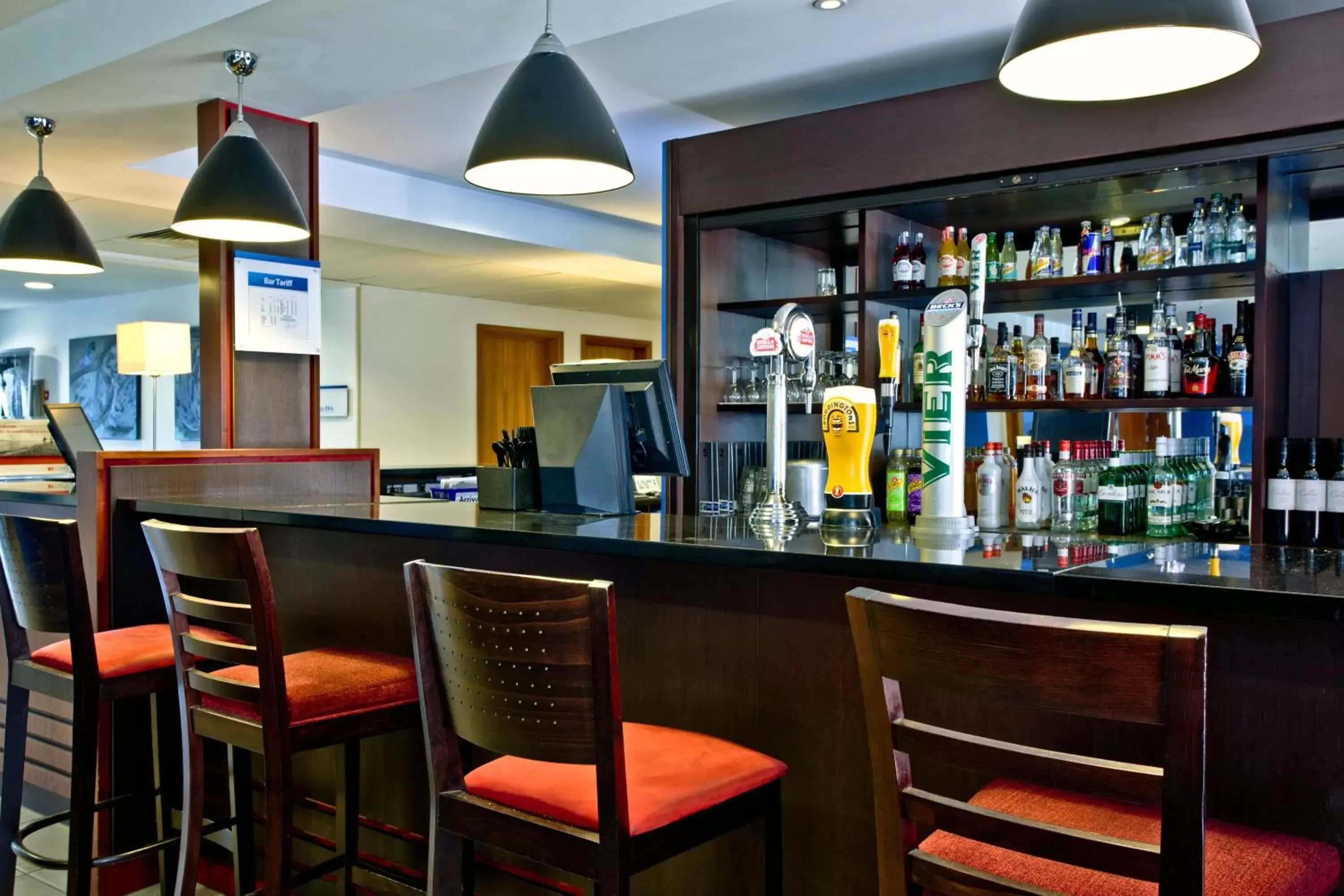 Lounge or bar, Lounge/Bar in Holiday Inn Express Shrewsbury, an IHG Hotel
