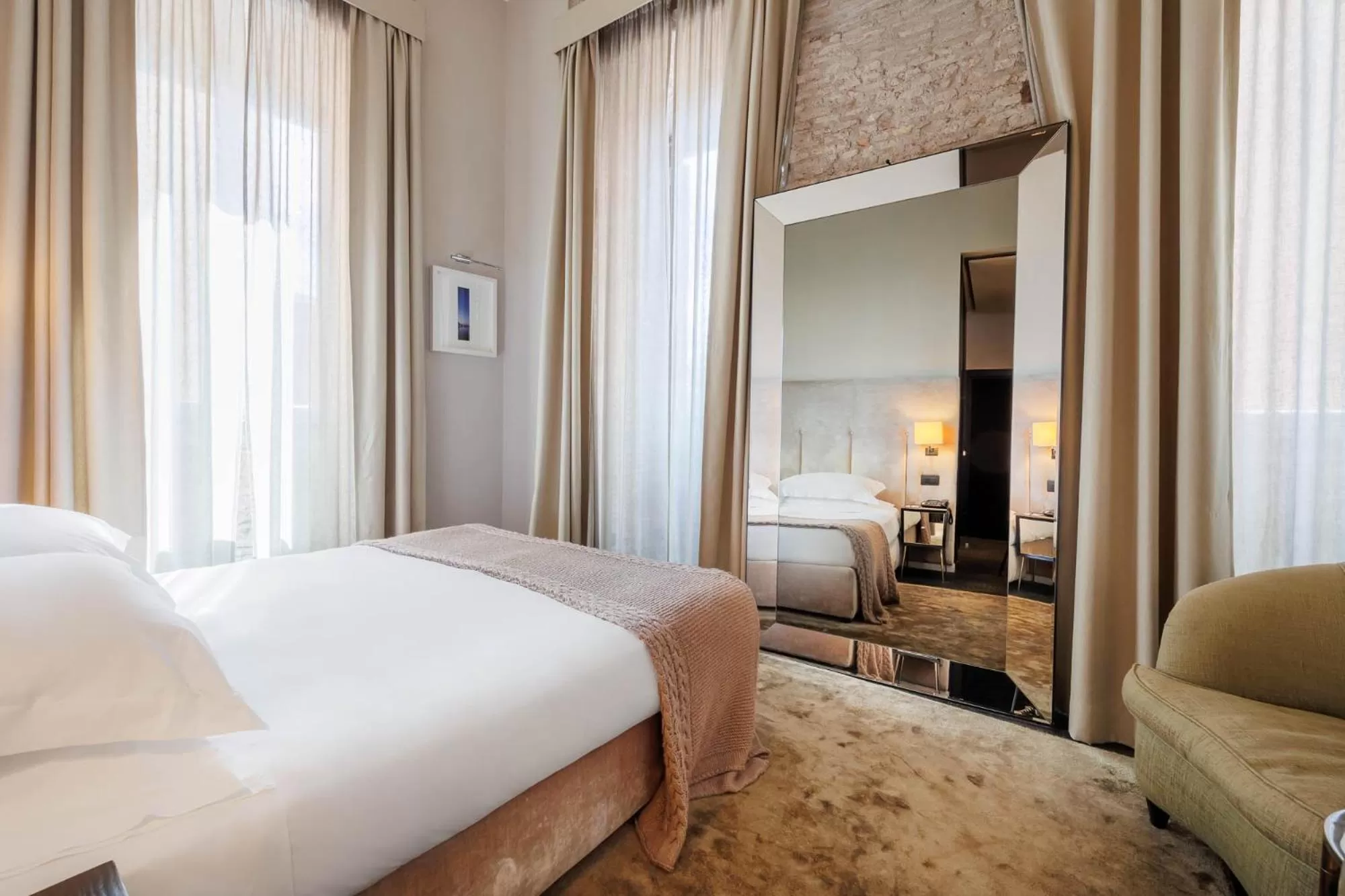 Bedroom, Bed in DOM Hotel Roma - Preferred Hotels & Resorts