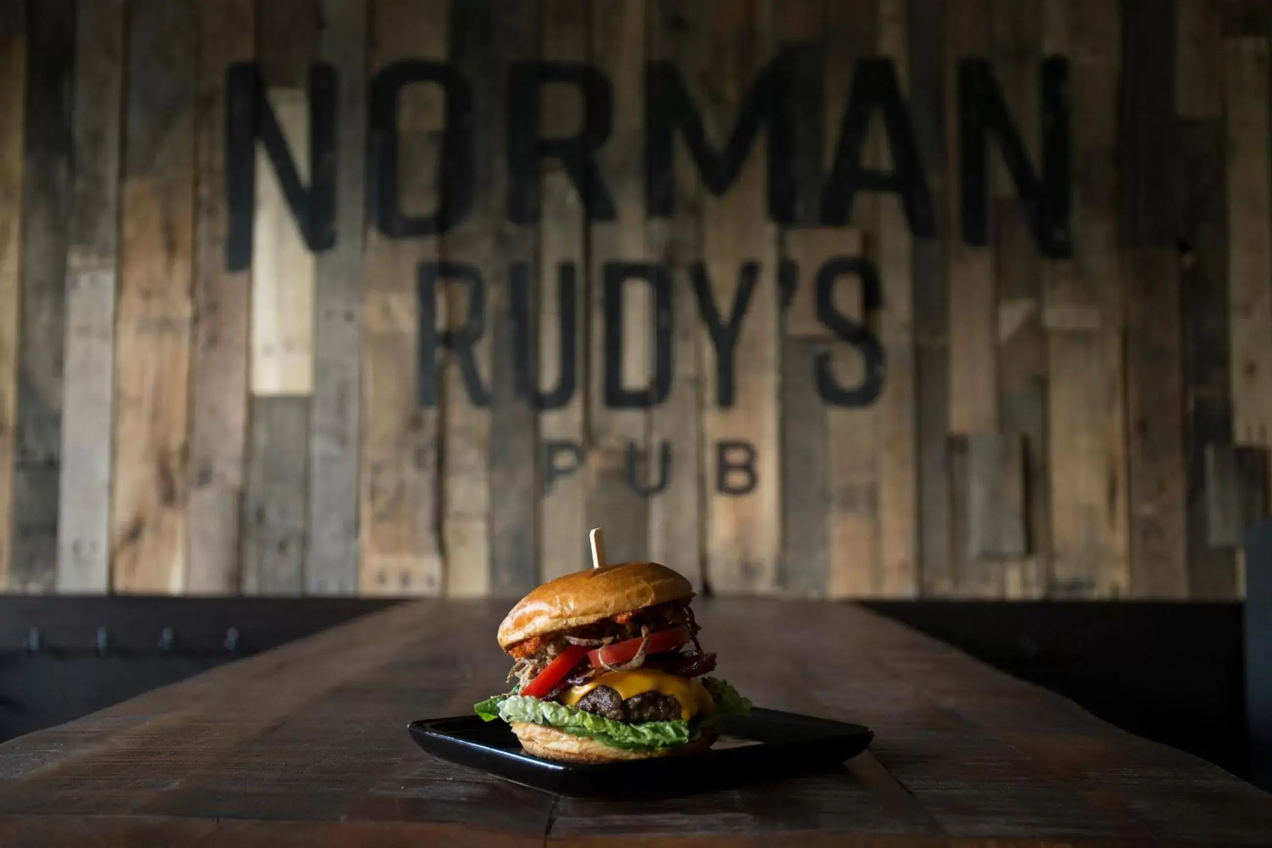 Restaurant/places to eat in Executive Suites Hotel and Resort, Squamish Restaurant/places to eat in Executive Suites Hotel and Resort, Squamish