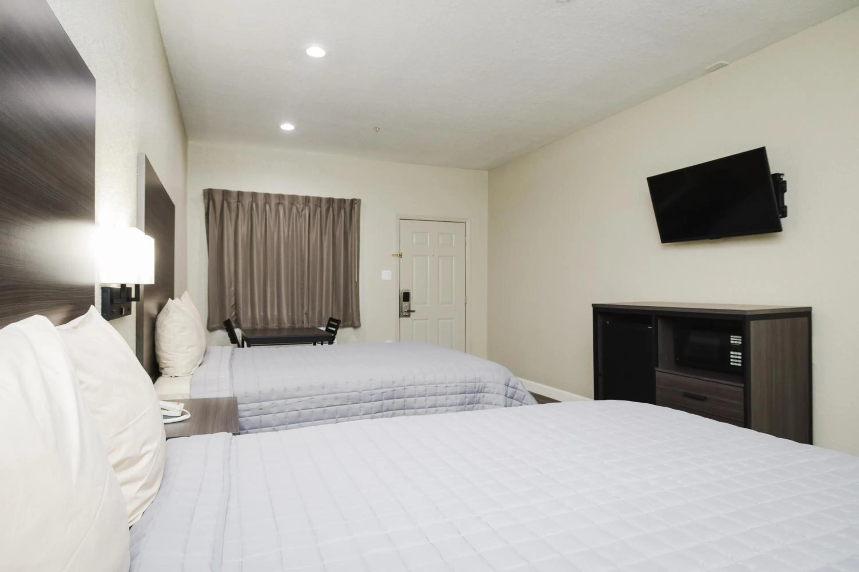 Bed in Winchester Inn and Suites Humble/IAH/North Houston