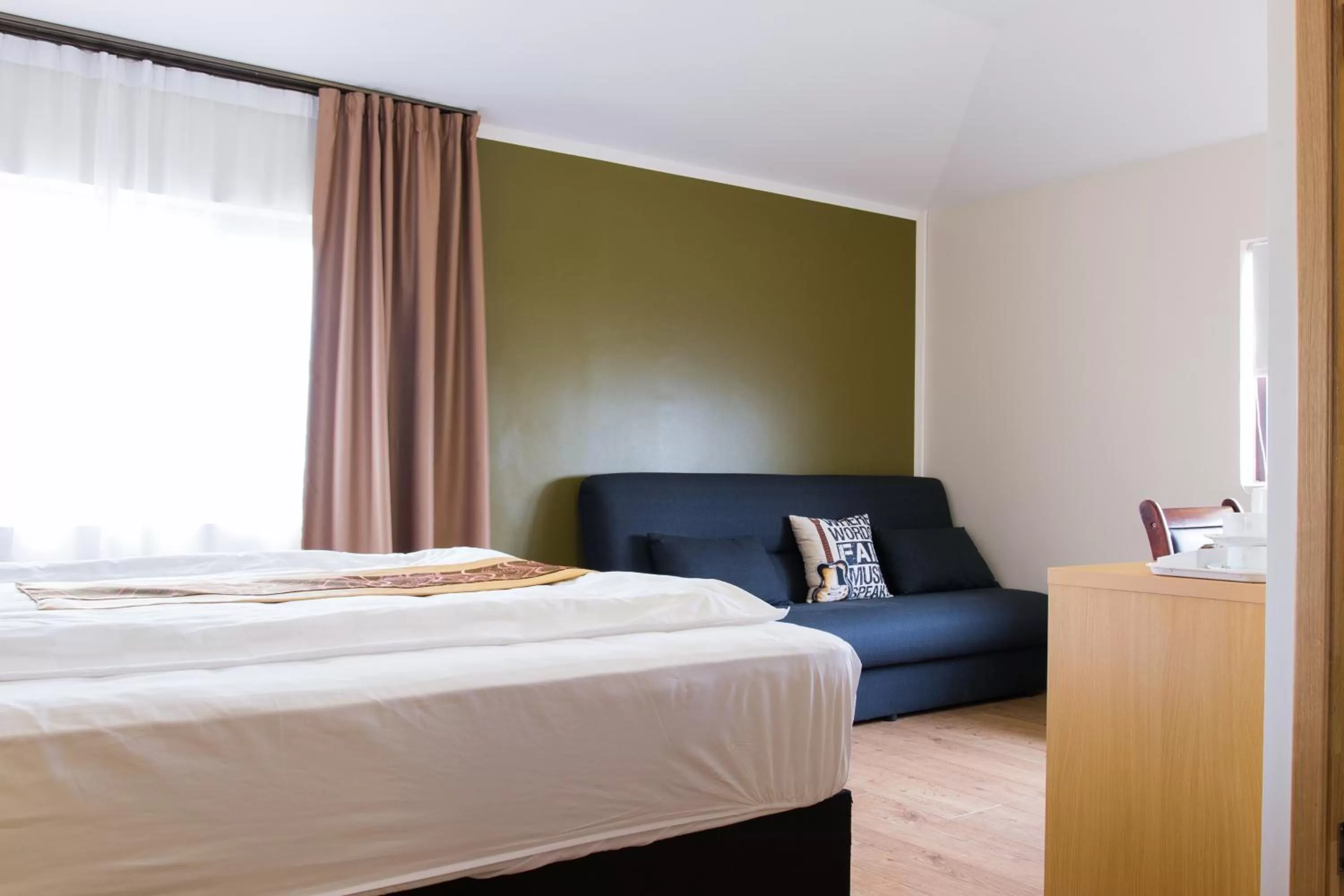 Bed in Hotel Jazz - By Keflavik Airport - Reykjavik - Iceland