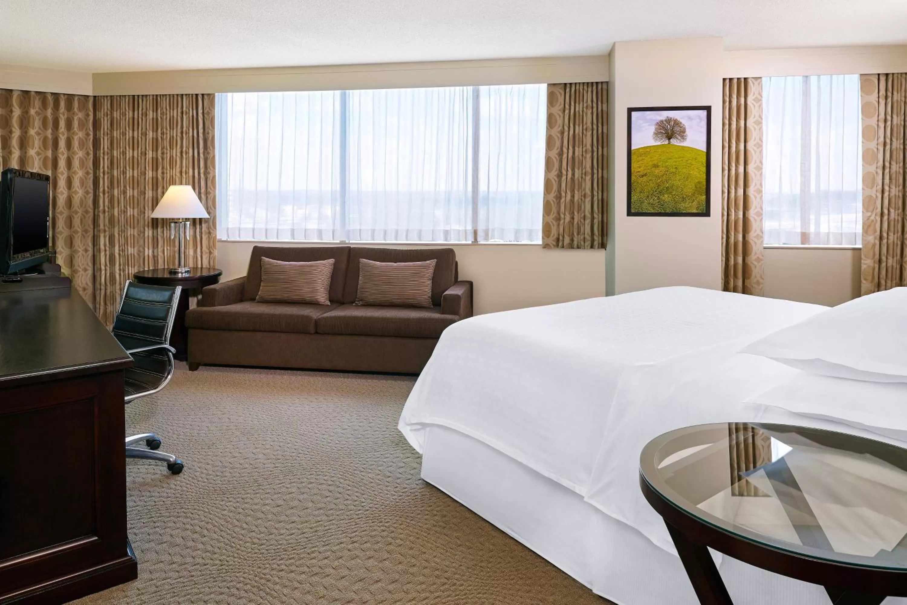 Bedroom in Wyndham College Park North / Washington DC Area