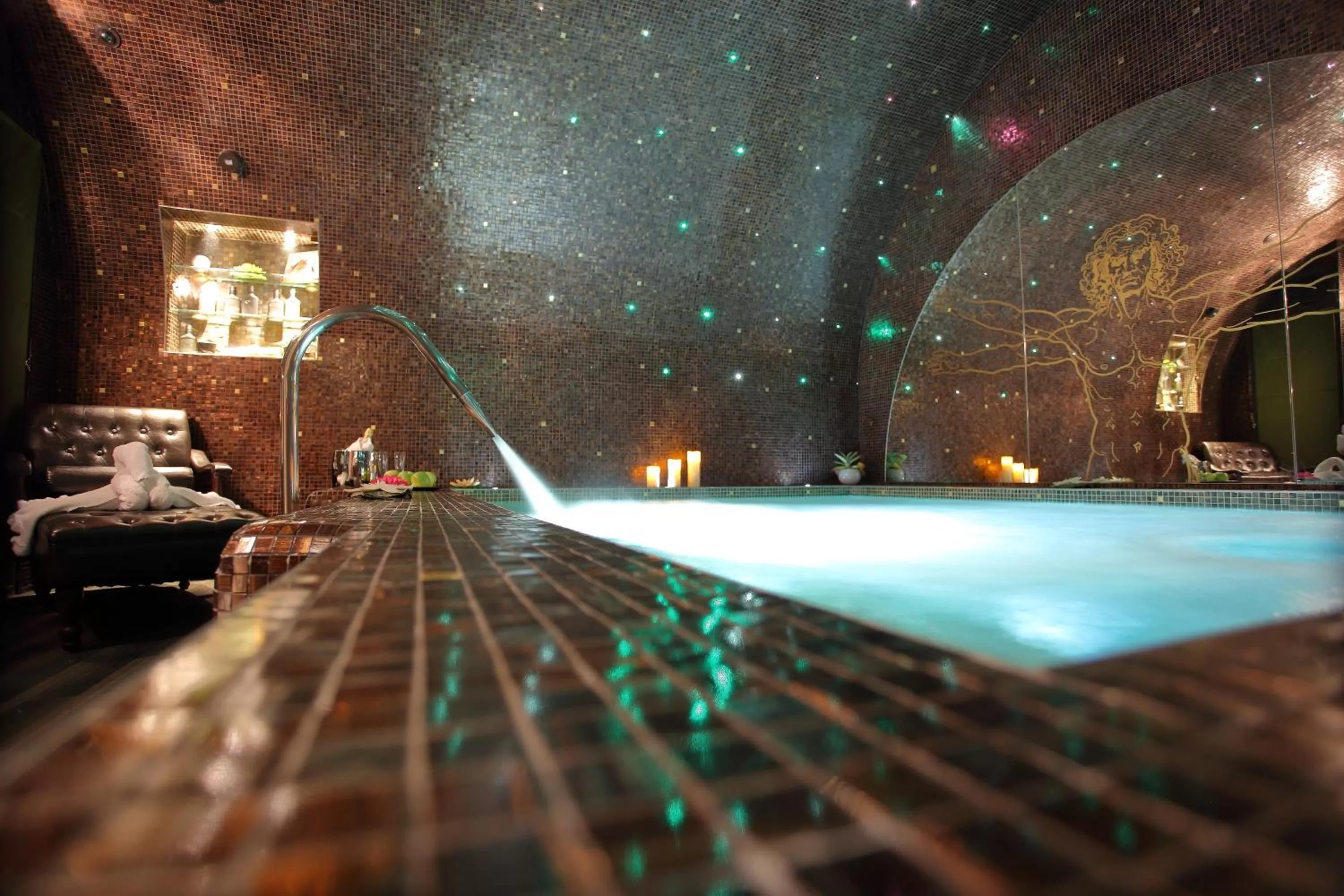 Spa and wellness centre/facilities in Hôtel Da Vinci & Spa