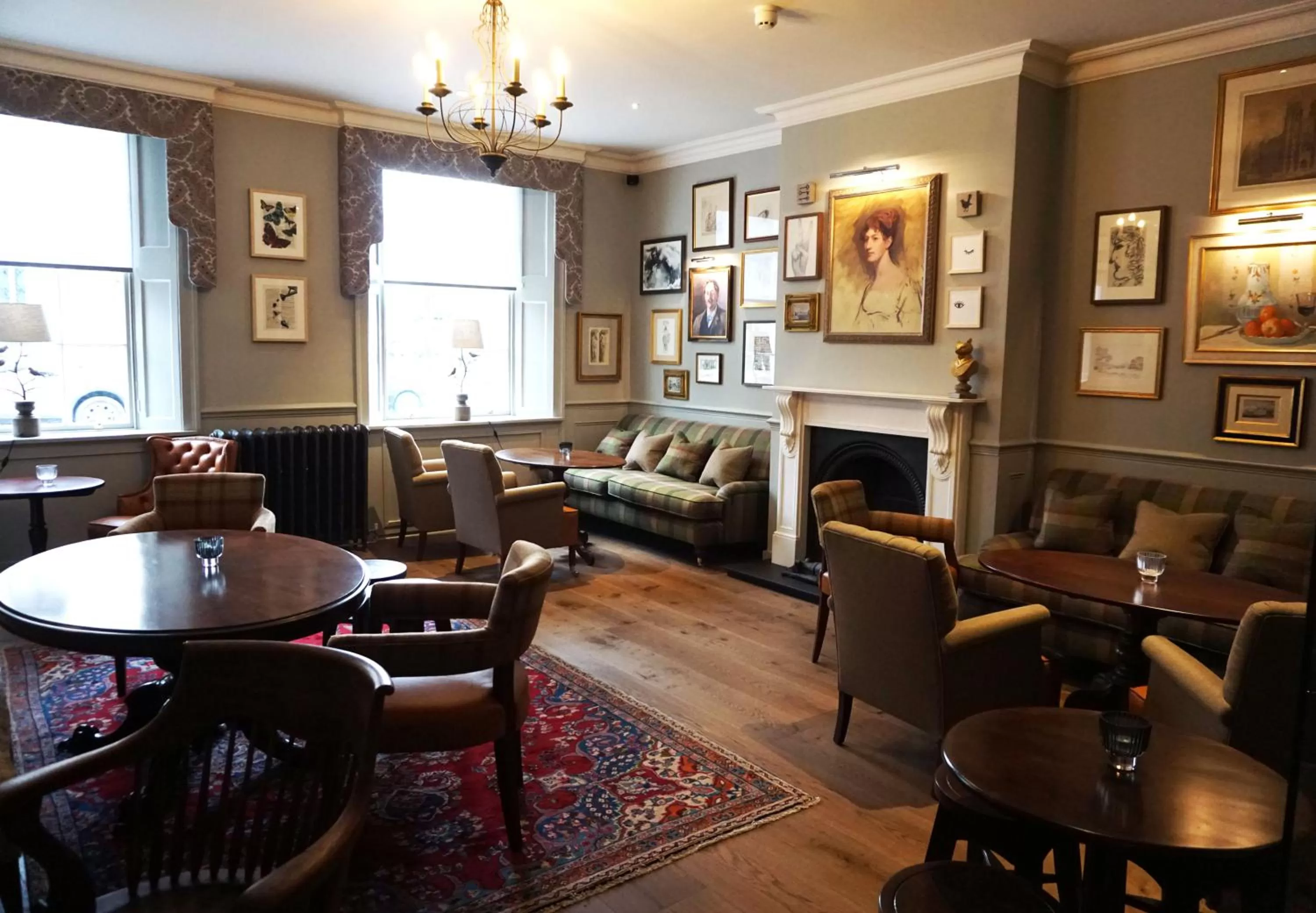 Lounge or bar in The Beverley Arms Hotel