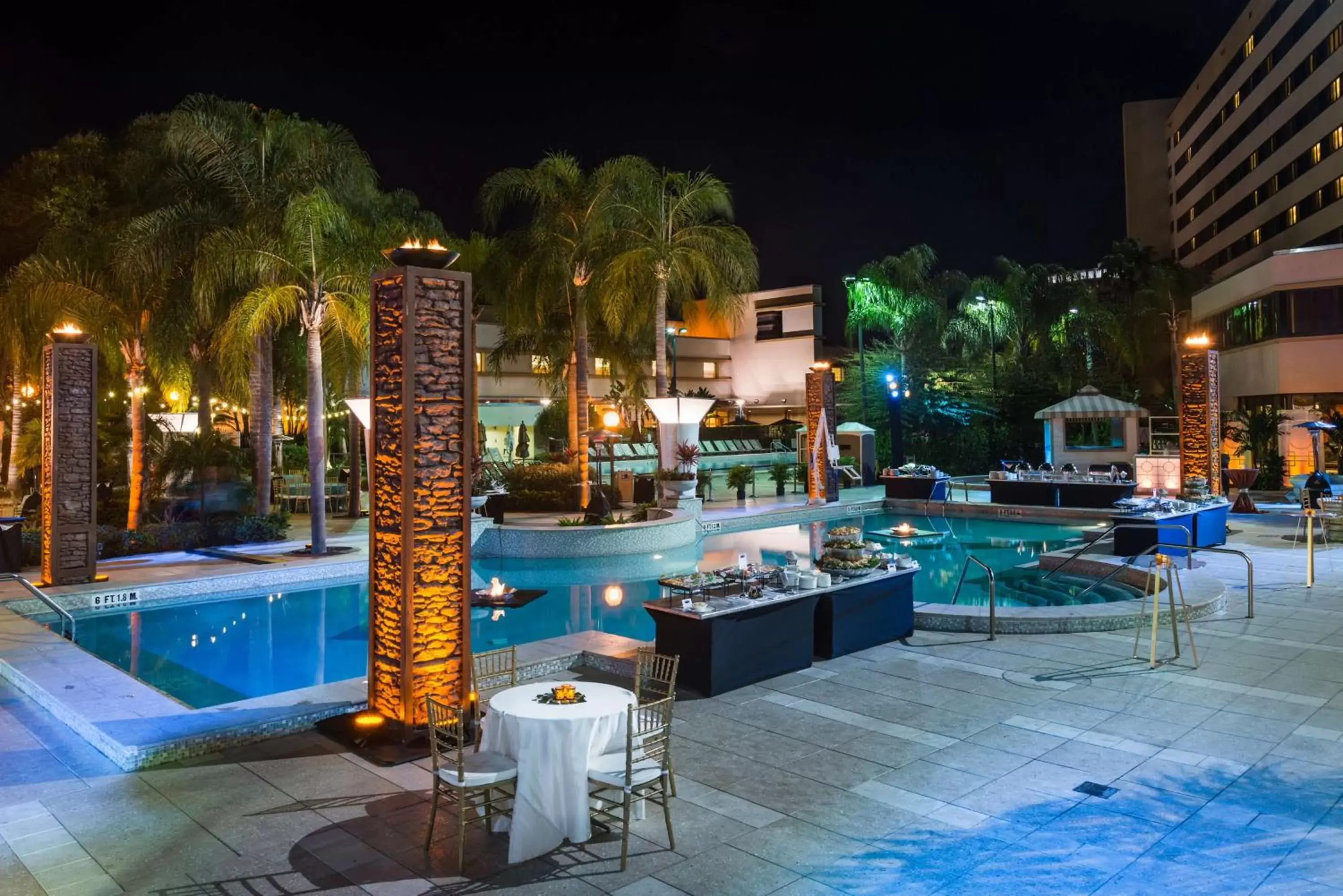 Pool view, Swimming Pool in Hilton Orlando Lake Buena Vista - Disney Springs™ Area