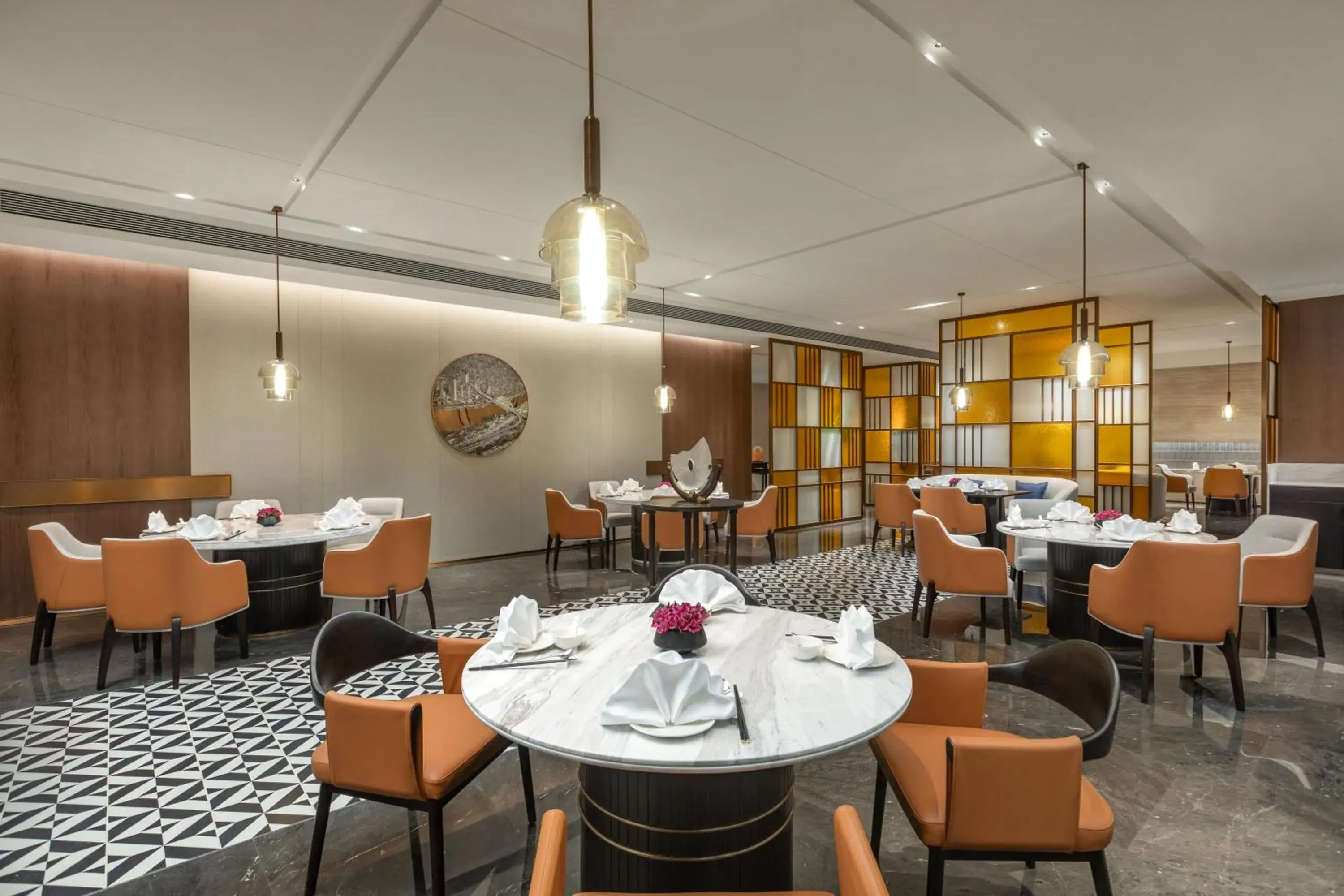 Restaurant/Places to Eat in Crowne Plaza Jiangmen Binjiang, an IHG Hotel