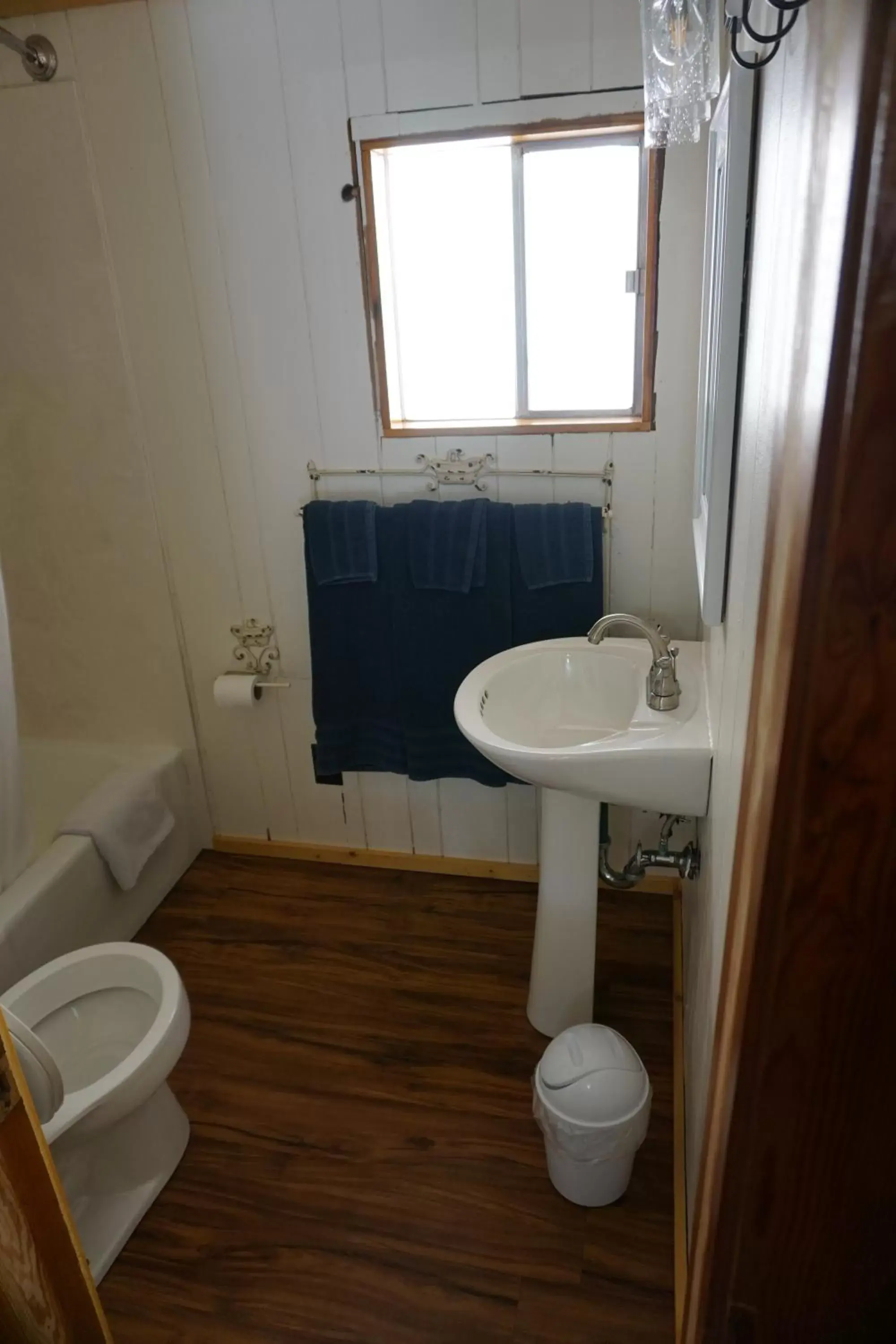 Bathroom in Marshall's Creek Rest Motel