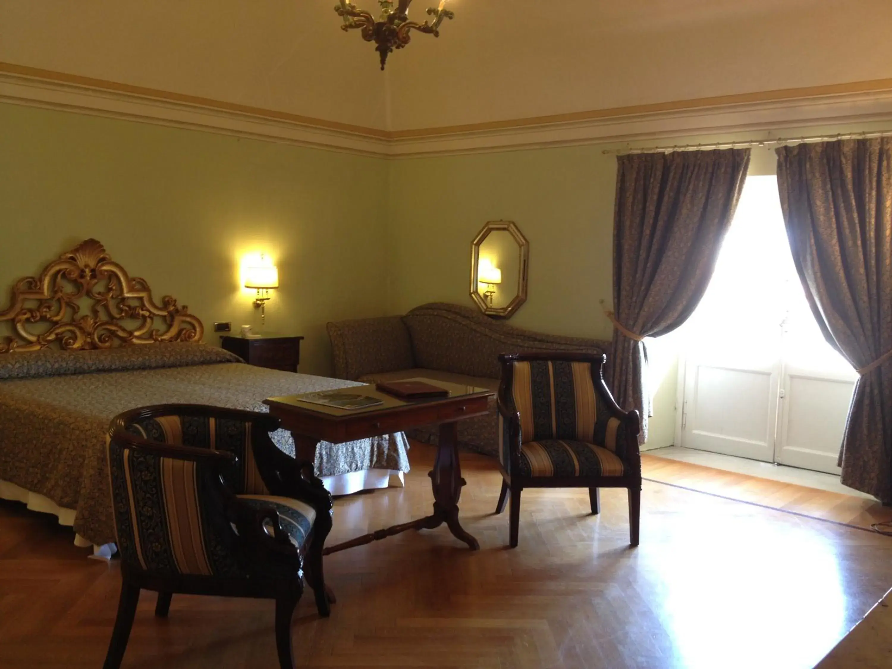 Photo of the whole room, Bed in Grand Hotel Villa Balbi