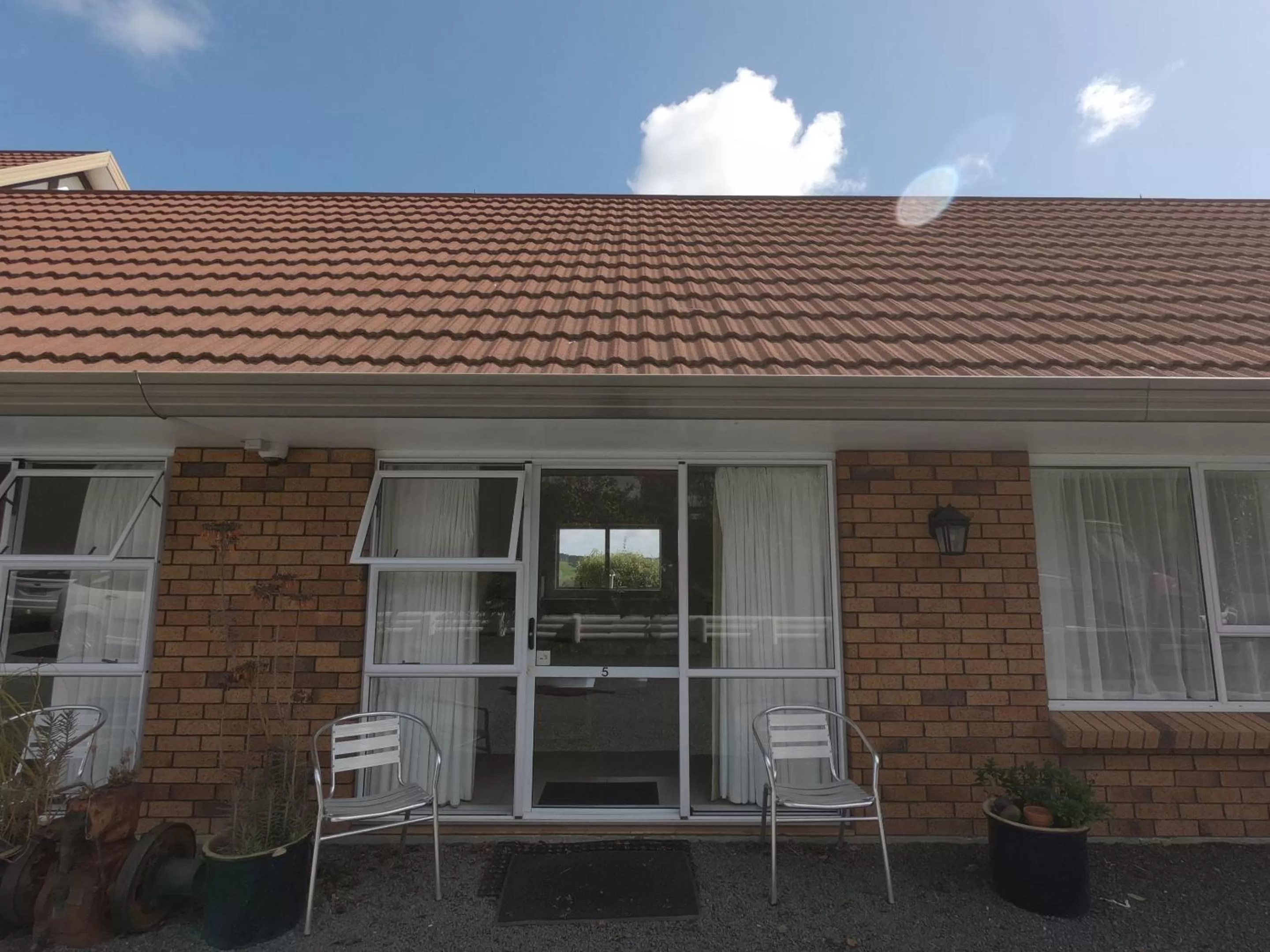 Patio in Castle Court Motel