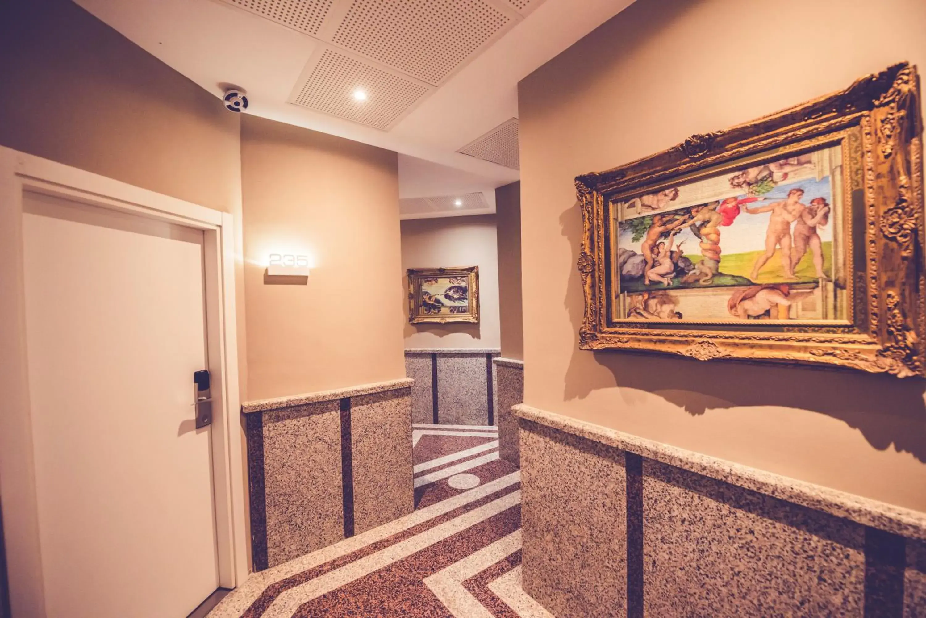 Property building in Hostal Marlasca Property building in Hostal Marlasca