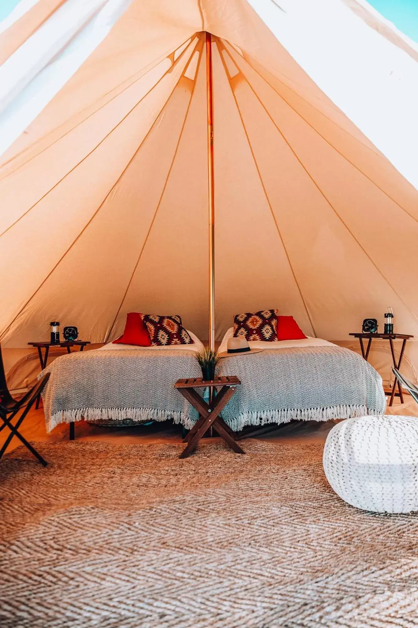 Bedroom in Wander Camp Glacier