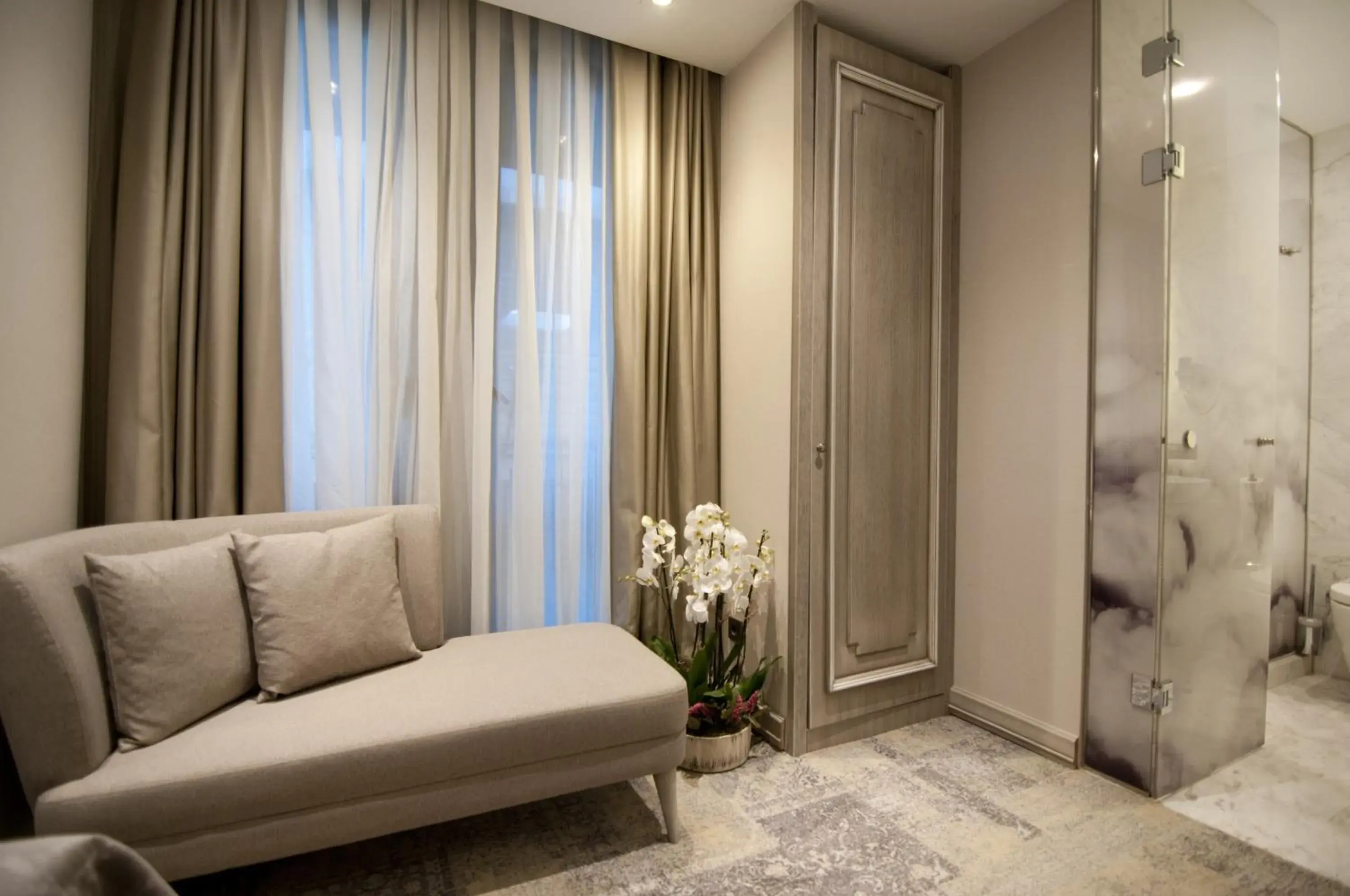 Decorative detail, Seating Area in TK Taxim Bosphorus Hotel