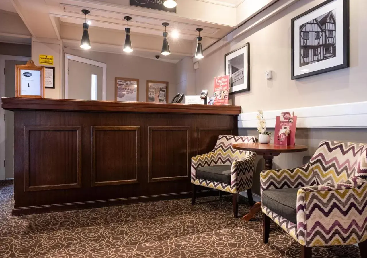 Nightclub / DJ, Lobby/Reception in Toby Carvery Exeter M5 J30 by Innkeeper's Collection
