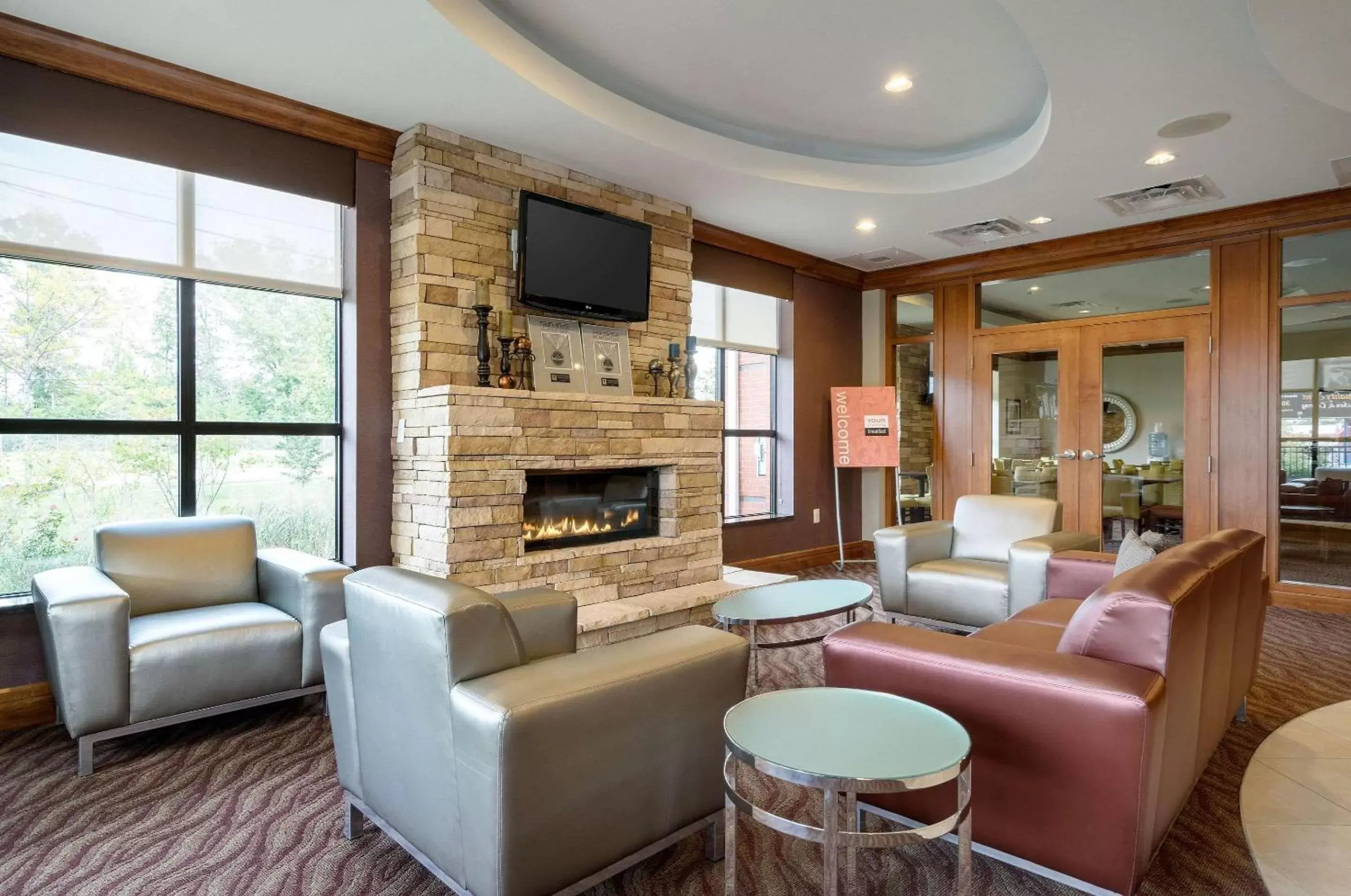 Lobby or reception, Seating Area in Comfort Inn & Suites Lexington Park