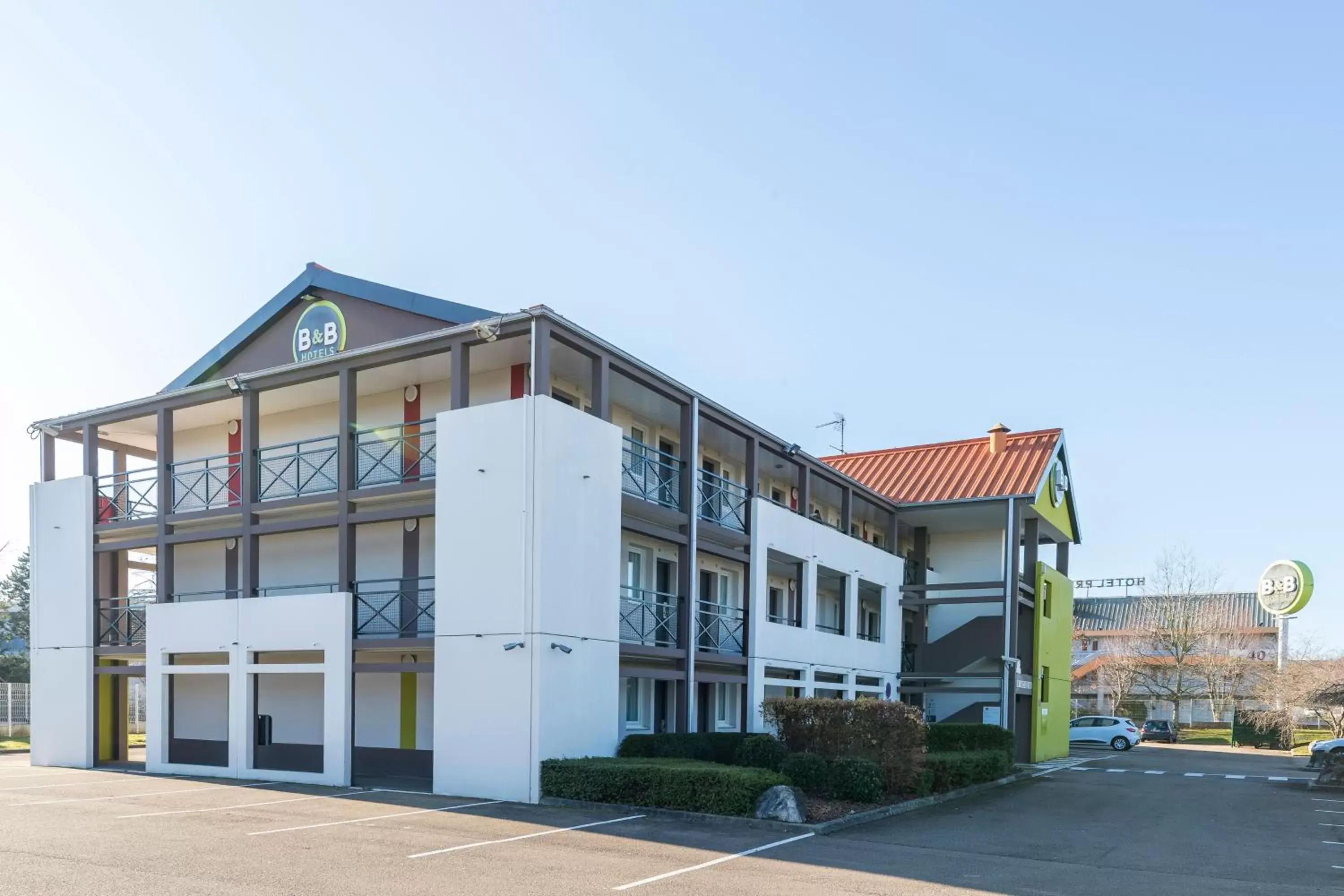 Facade/entrance, Property Building in B&B HOTEL Auxerre Bourgogne