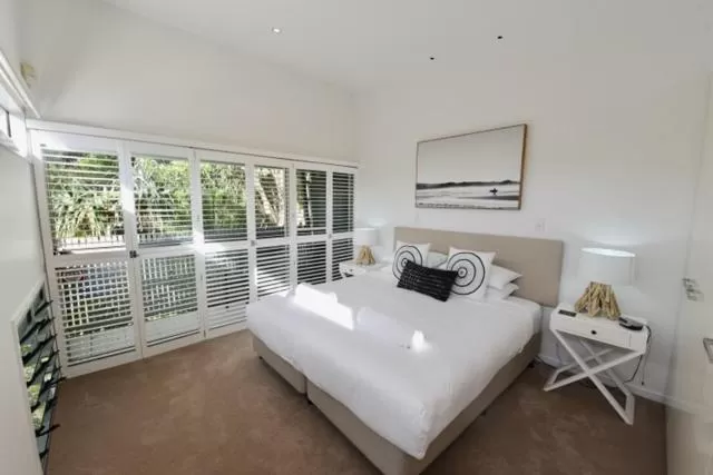 Two-Bedroom Beach House in East On Byron