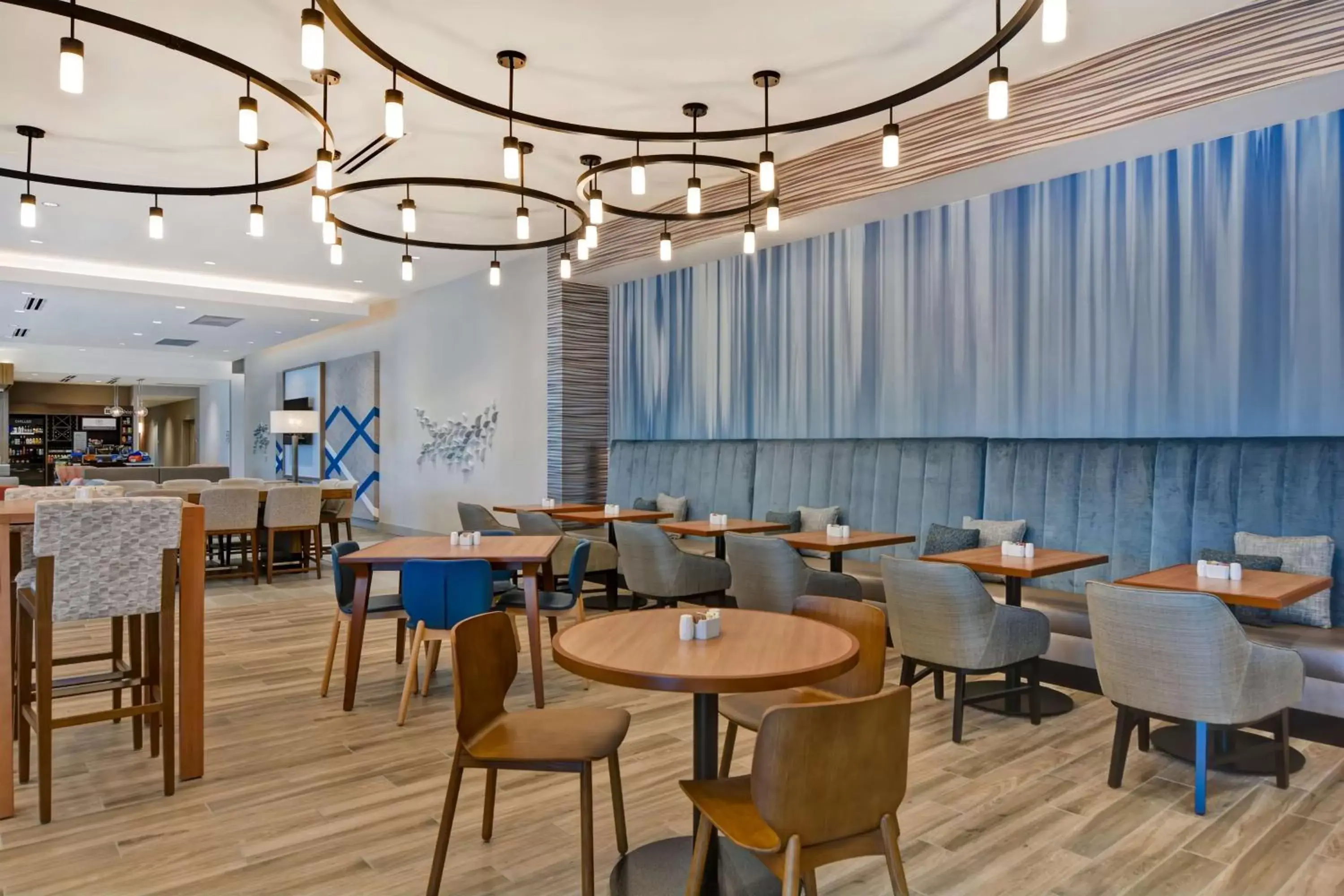 Dining area, Restaurant/Places to Eat in Hilton Garden Inn Destin Miramar Beach, Fl