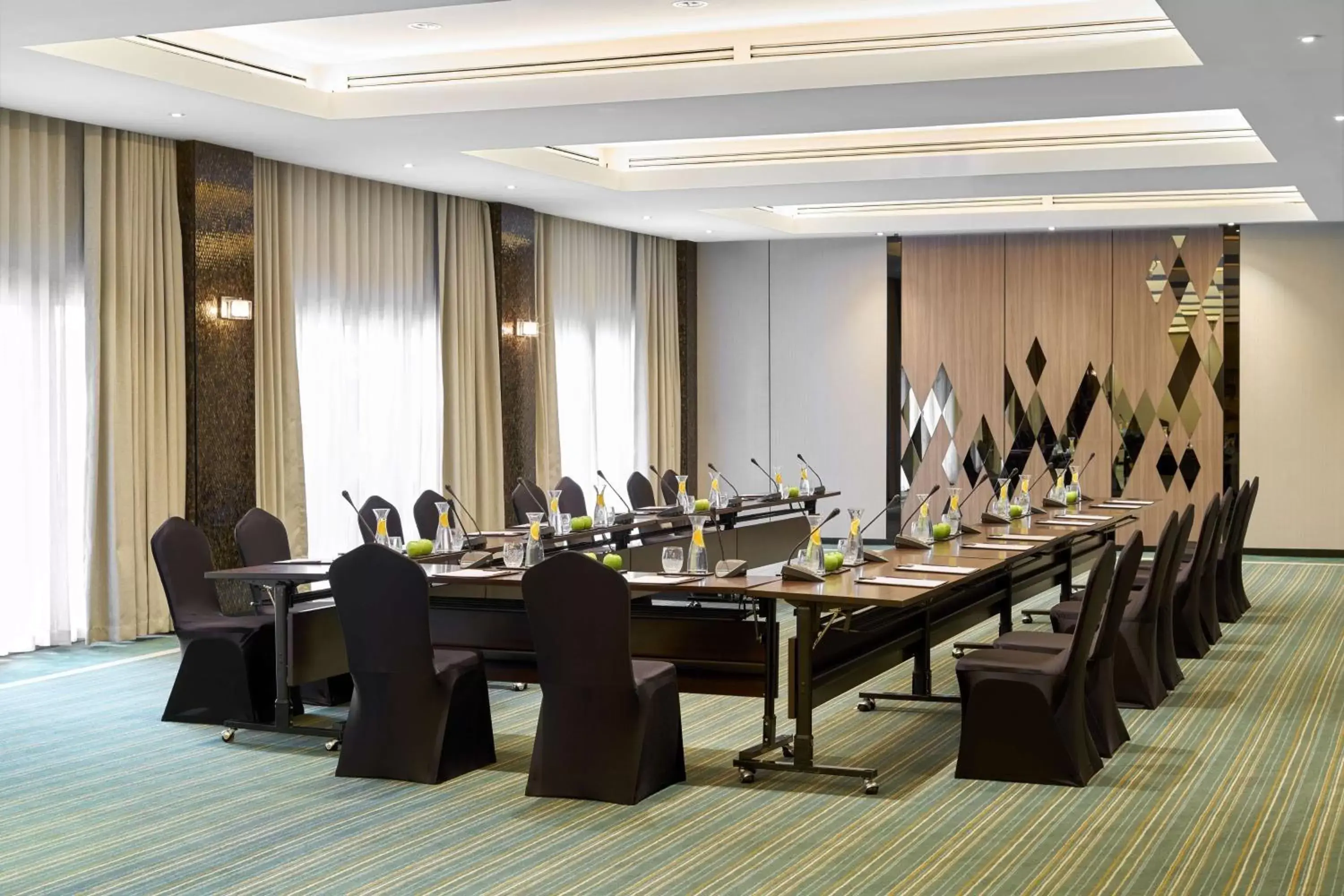 Meeting/conference room in Avani Pattaya Resort