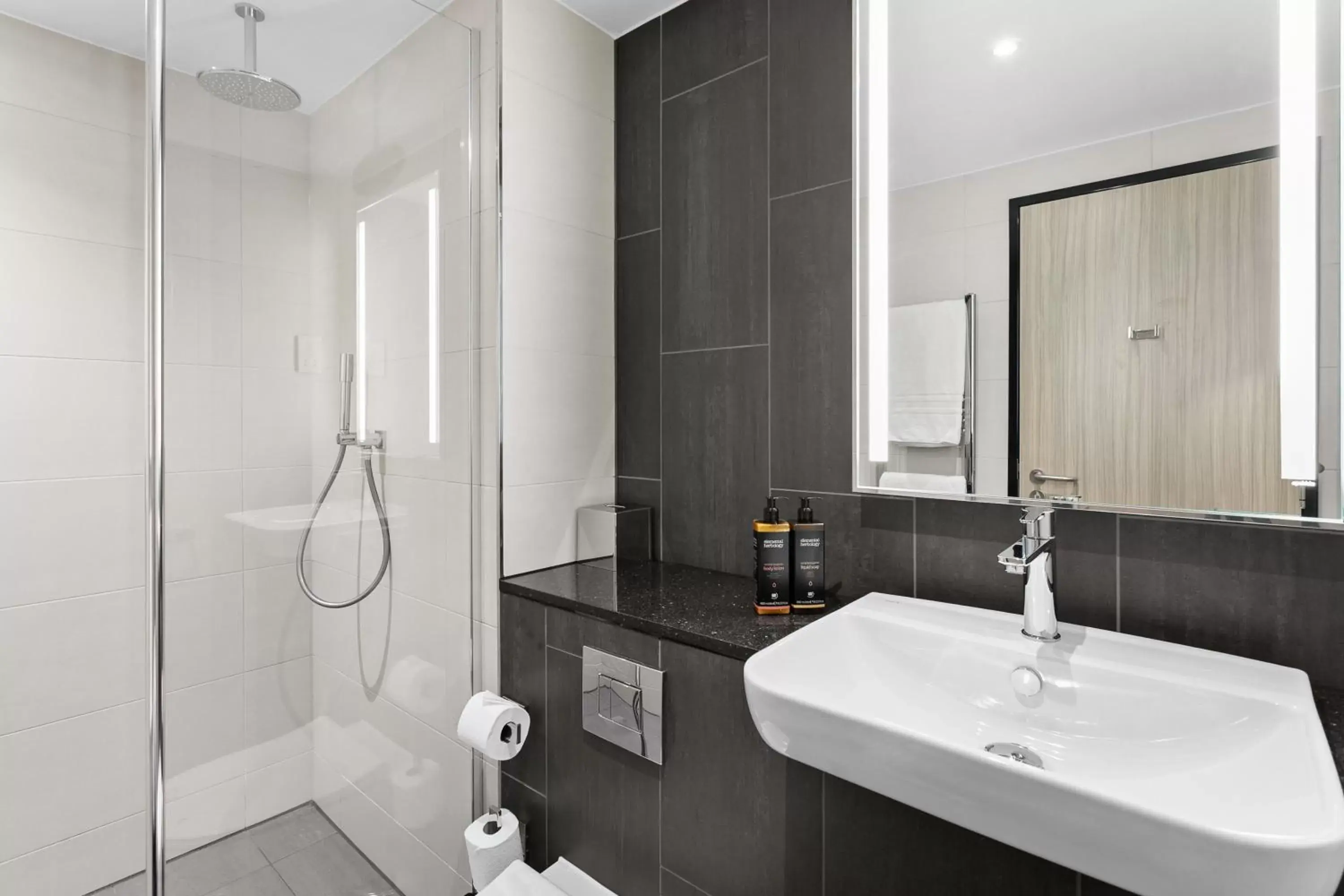 Property building, Bathroom in Mercure Paignton Hotel