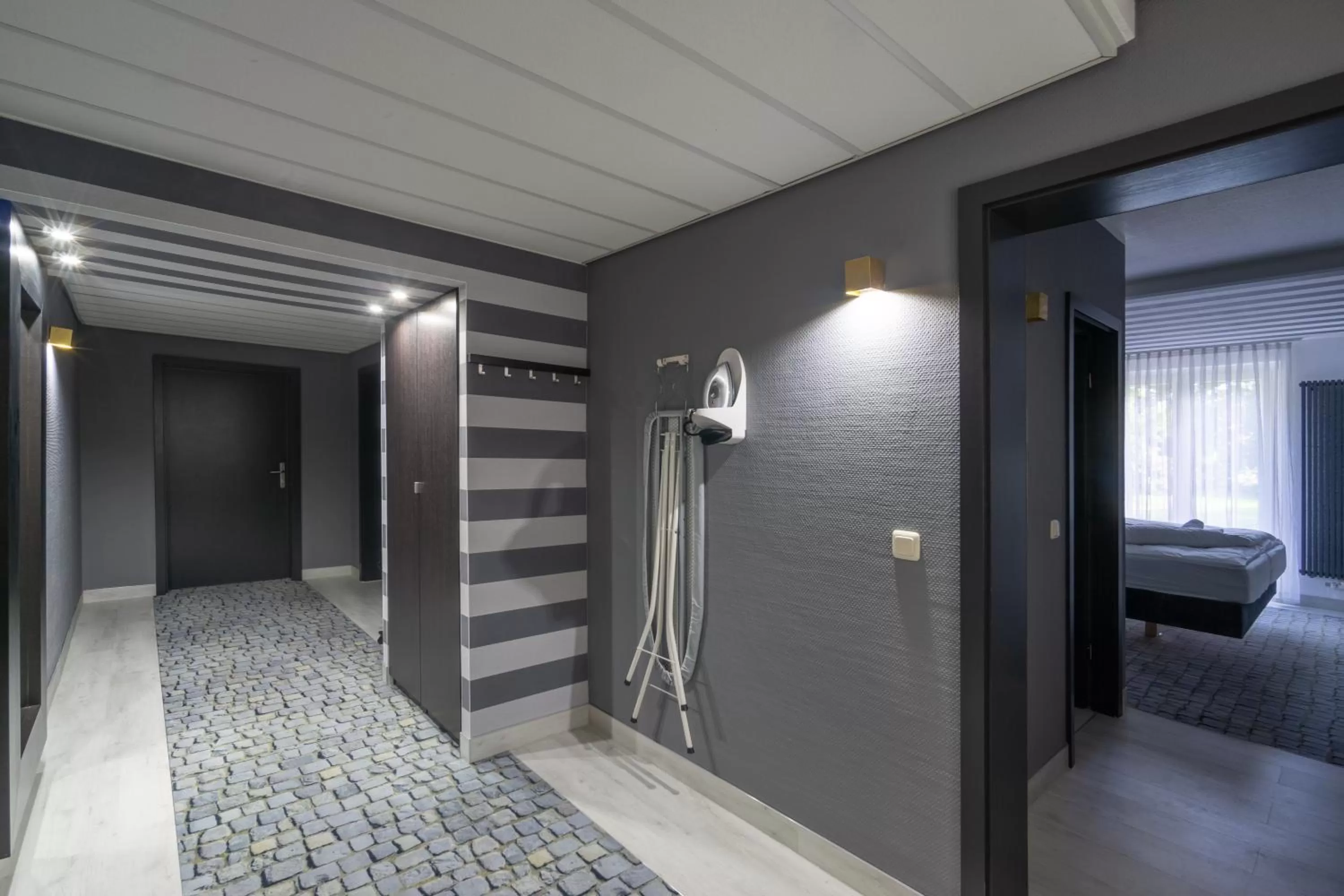 Other in SL'otel im Parforcehaus