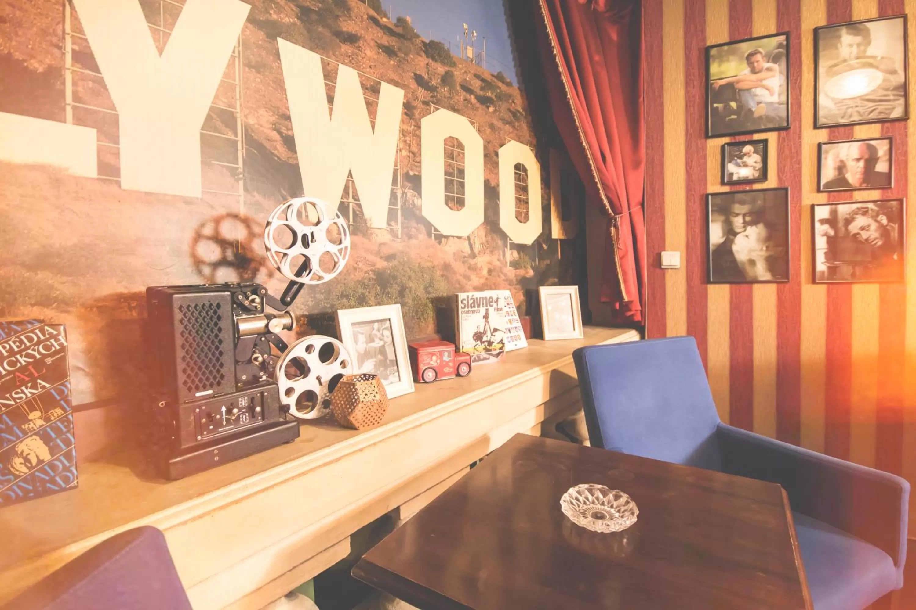 Coffee/tea facilities in Film Hotel