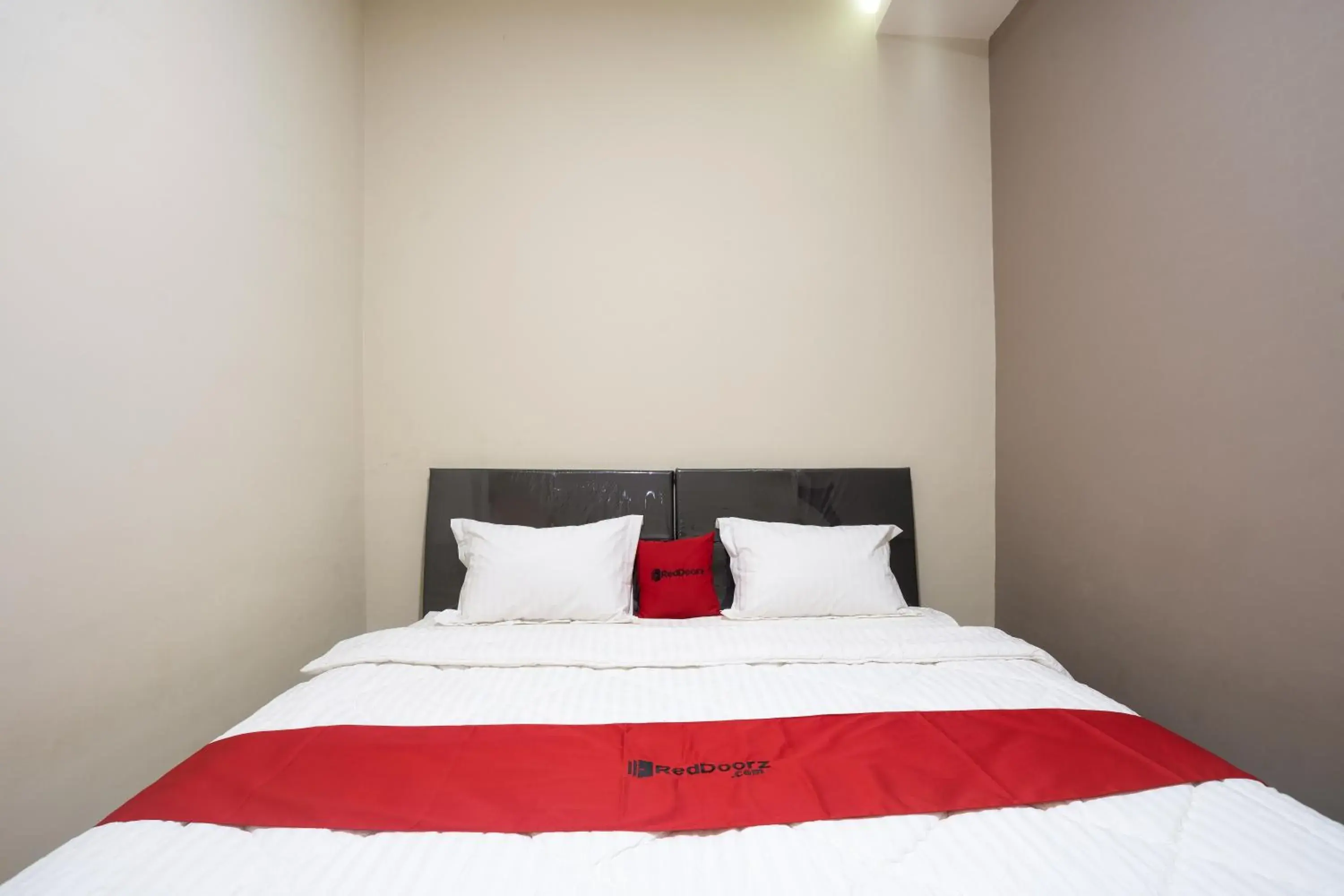 Bedroom, Bed in RedDoorz near IPB Dramaga Bogor Bedroom, Bed in RedDoorz near IPB Dramaga Bogor