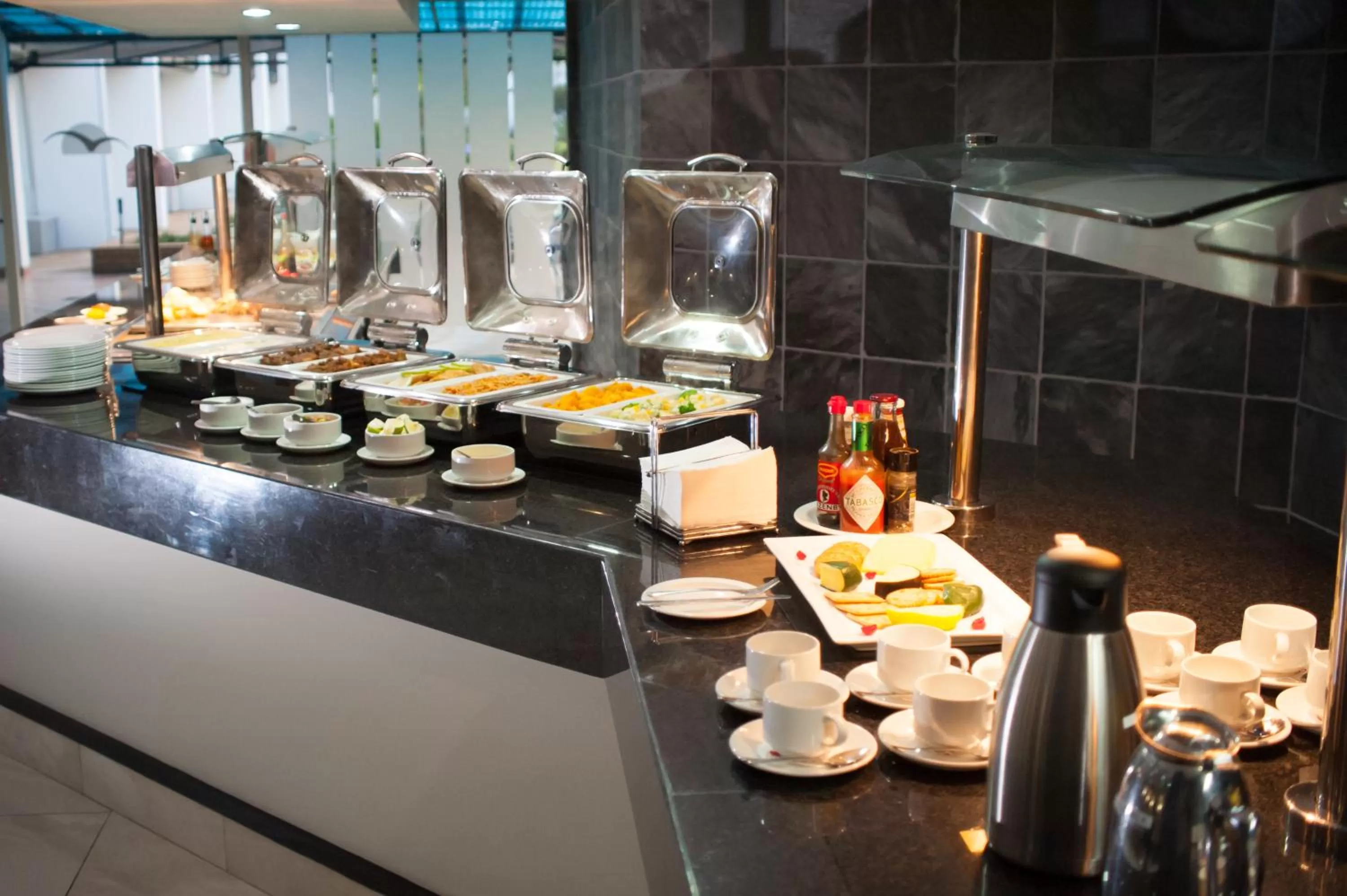 Restaurant/places to eat in African Sky Newcastle Inn