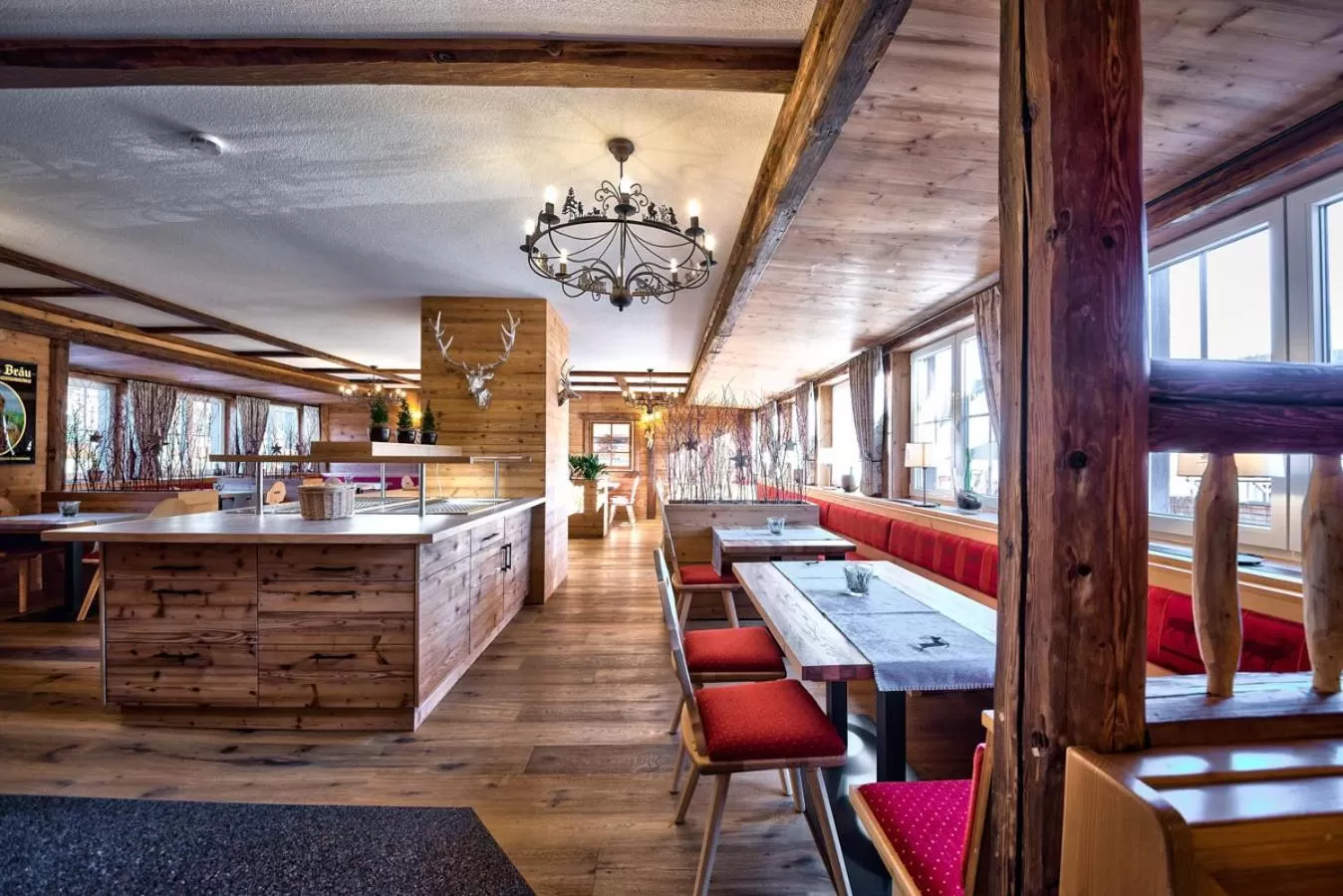 Restaurant/places to eat in Hotel Sonneneck Titisee -Adults Only-