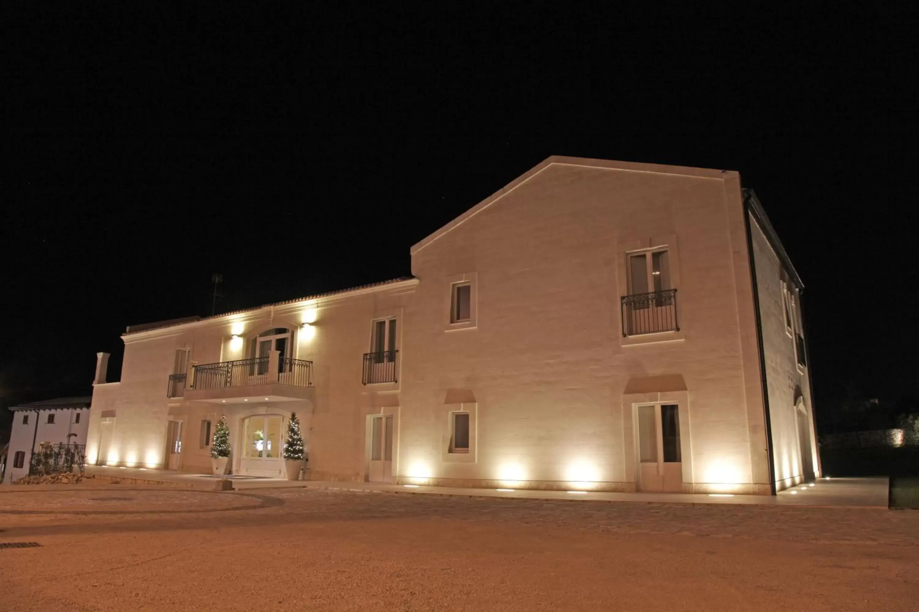 Property Building in Hotel Cave Del Sole