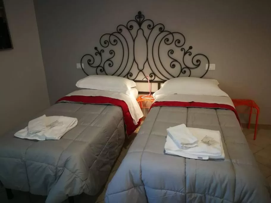 Photo of the whole room, Bed in B&B BARBERA