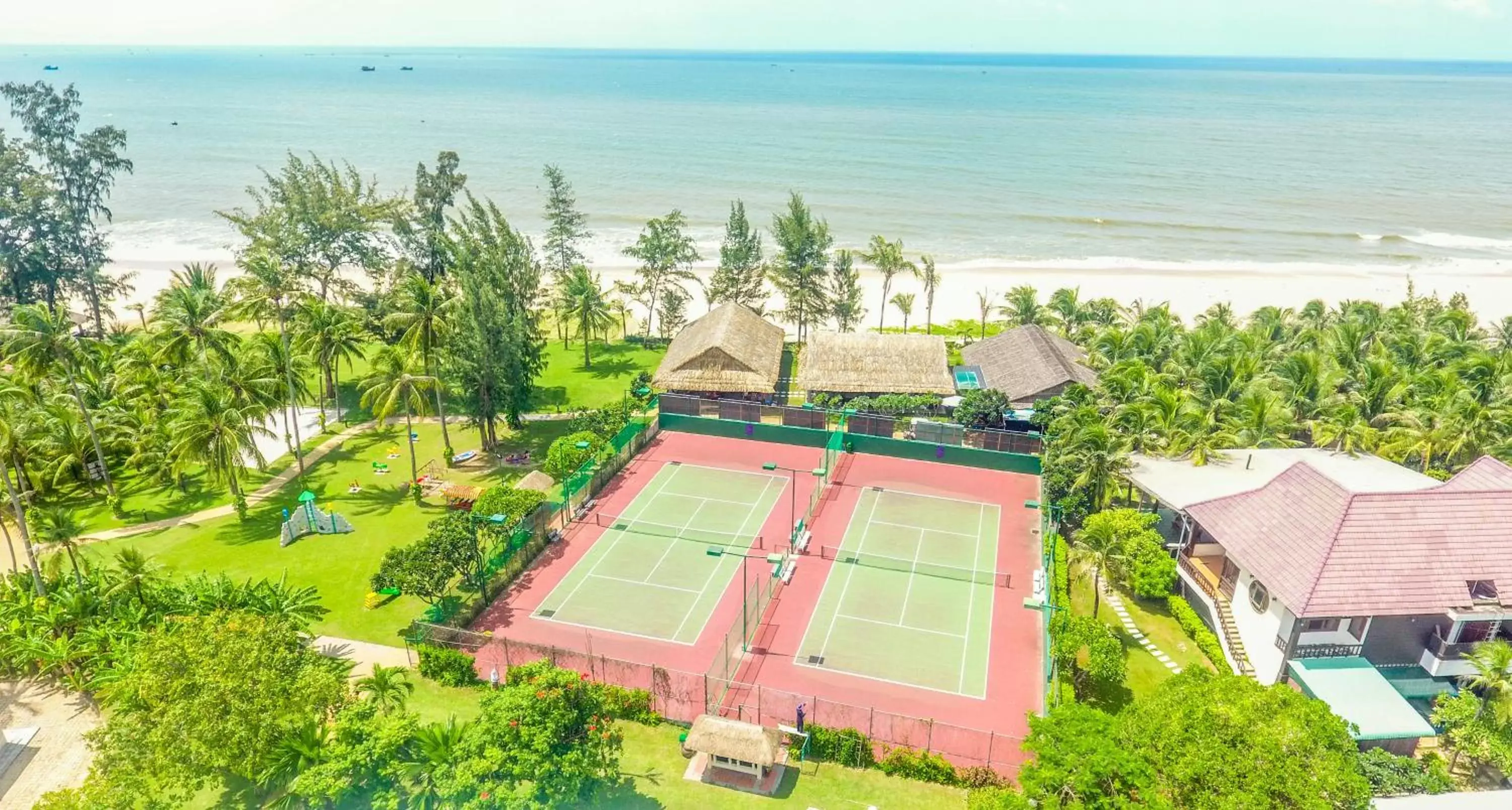 Tennis court in Phan Thiet Ocean Dunes Resort
