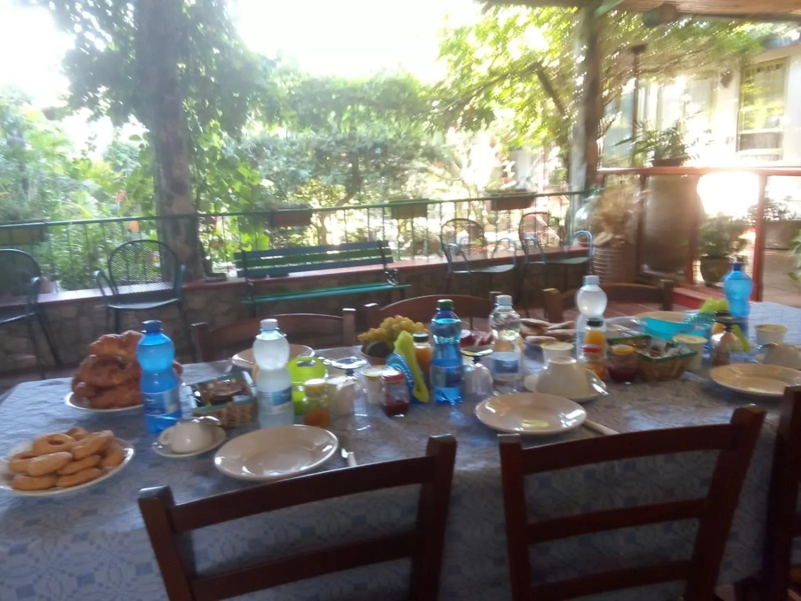 Breakfast in Bed & Breakfast Paui