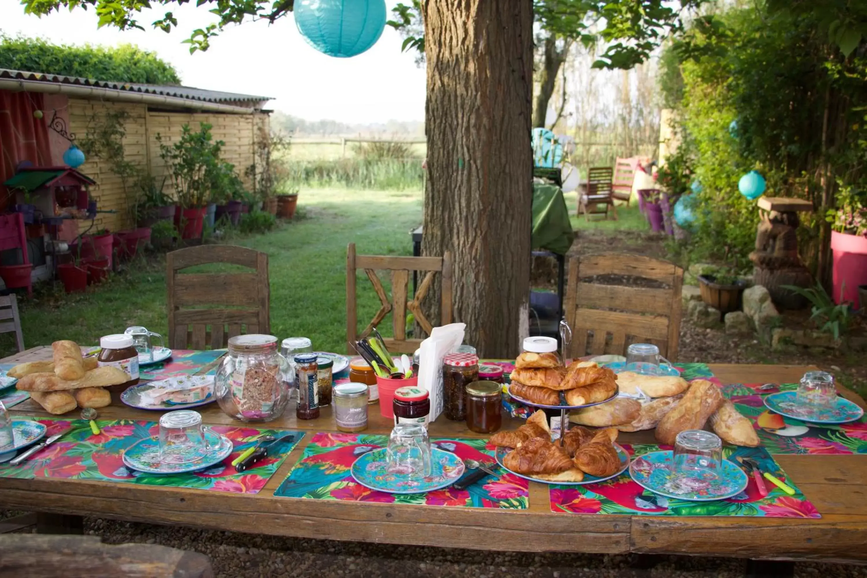 Breakfast in Mazet du Maréchal Ferrant