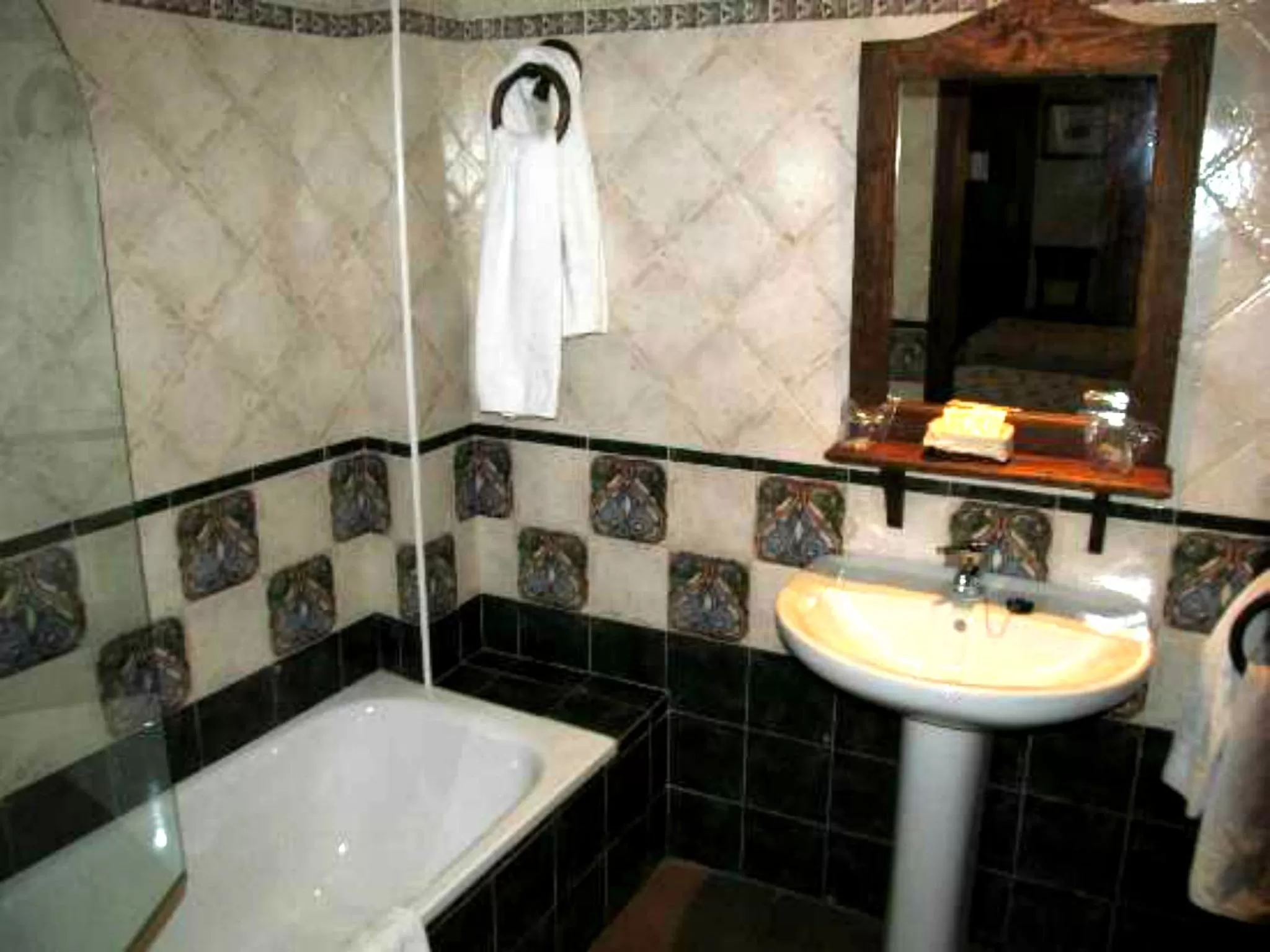 Bathroom in Coso Viejo