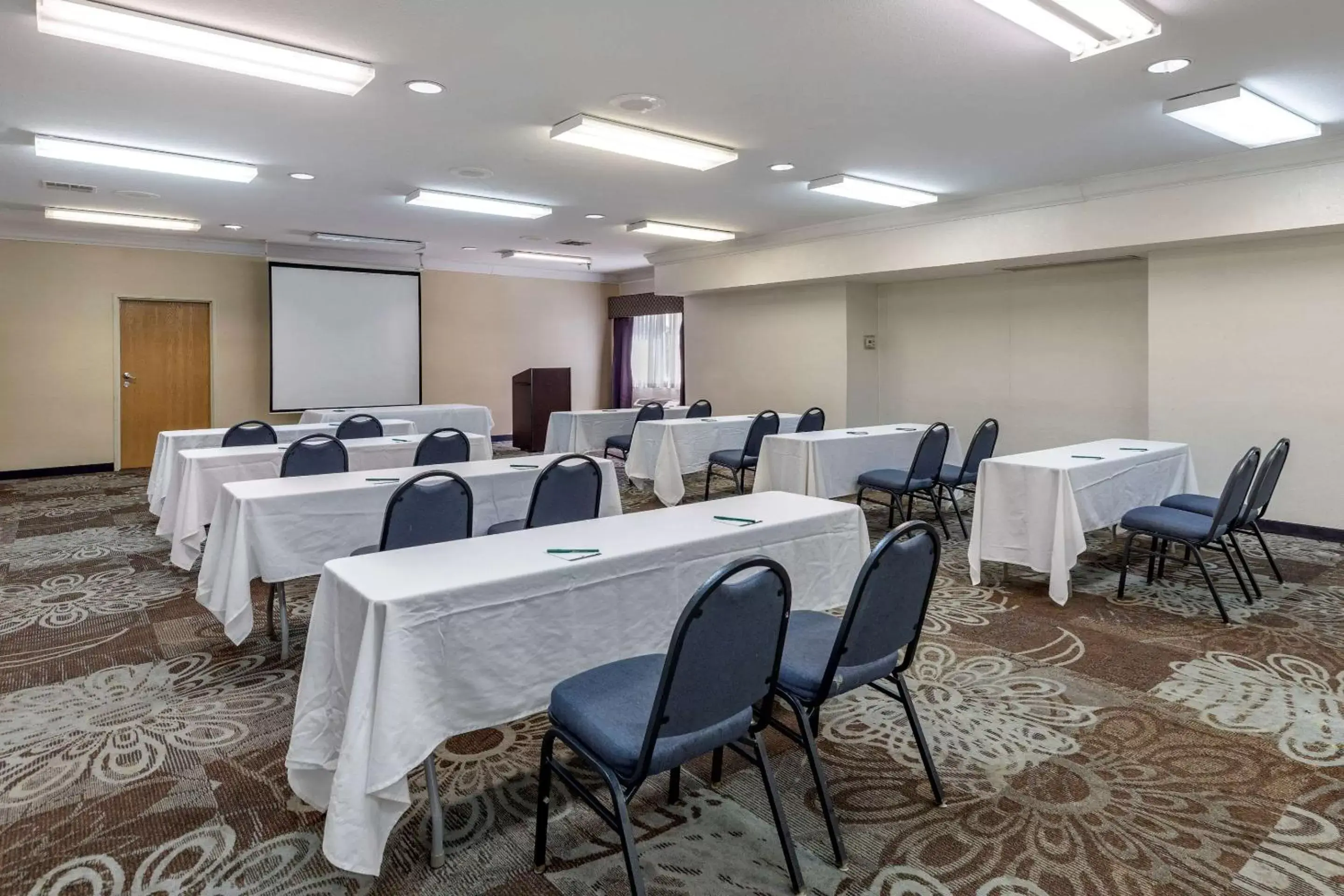 Meeting/conference room in Quality Inn and Suites Denver Airport - Gateway Park