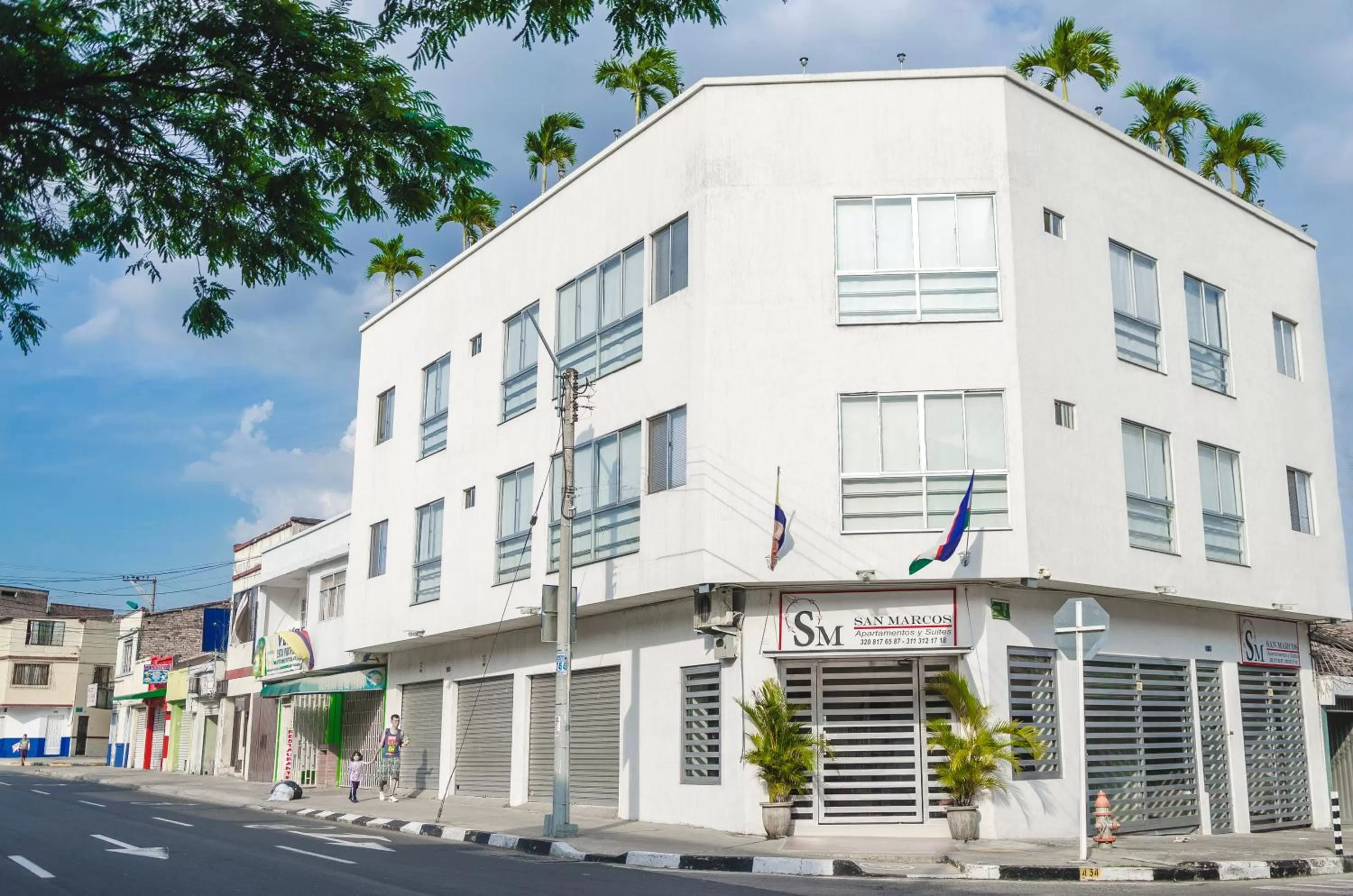 Property building in Apartasuites San Marcos