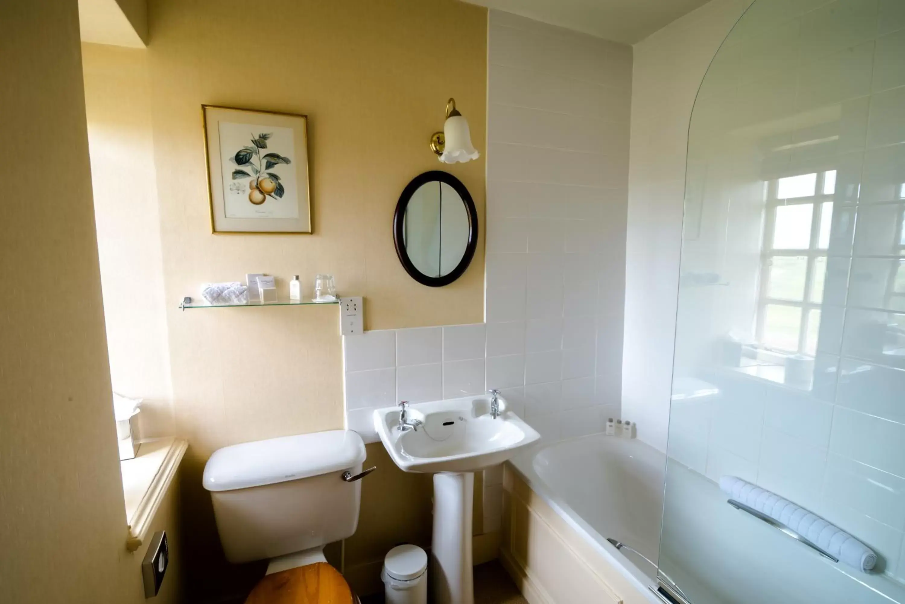 Bathroom in Greywalls Hotel & Chez Roux