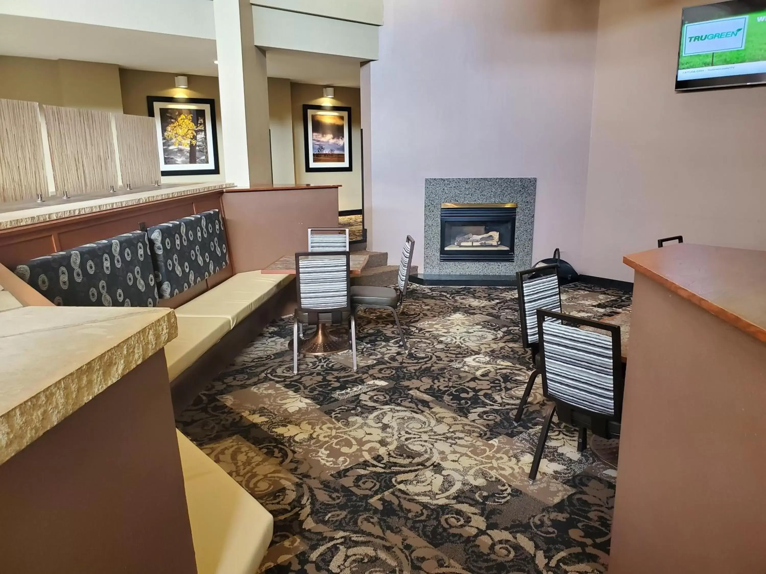 Lobby or reception, Seating Area in Ramkota Hotel Watertown