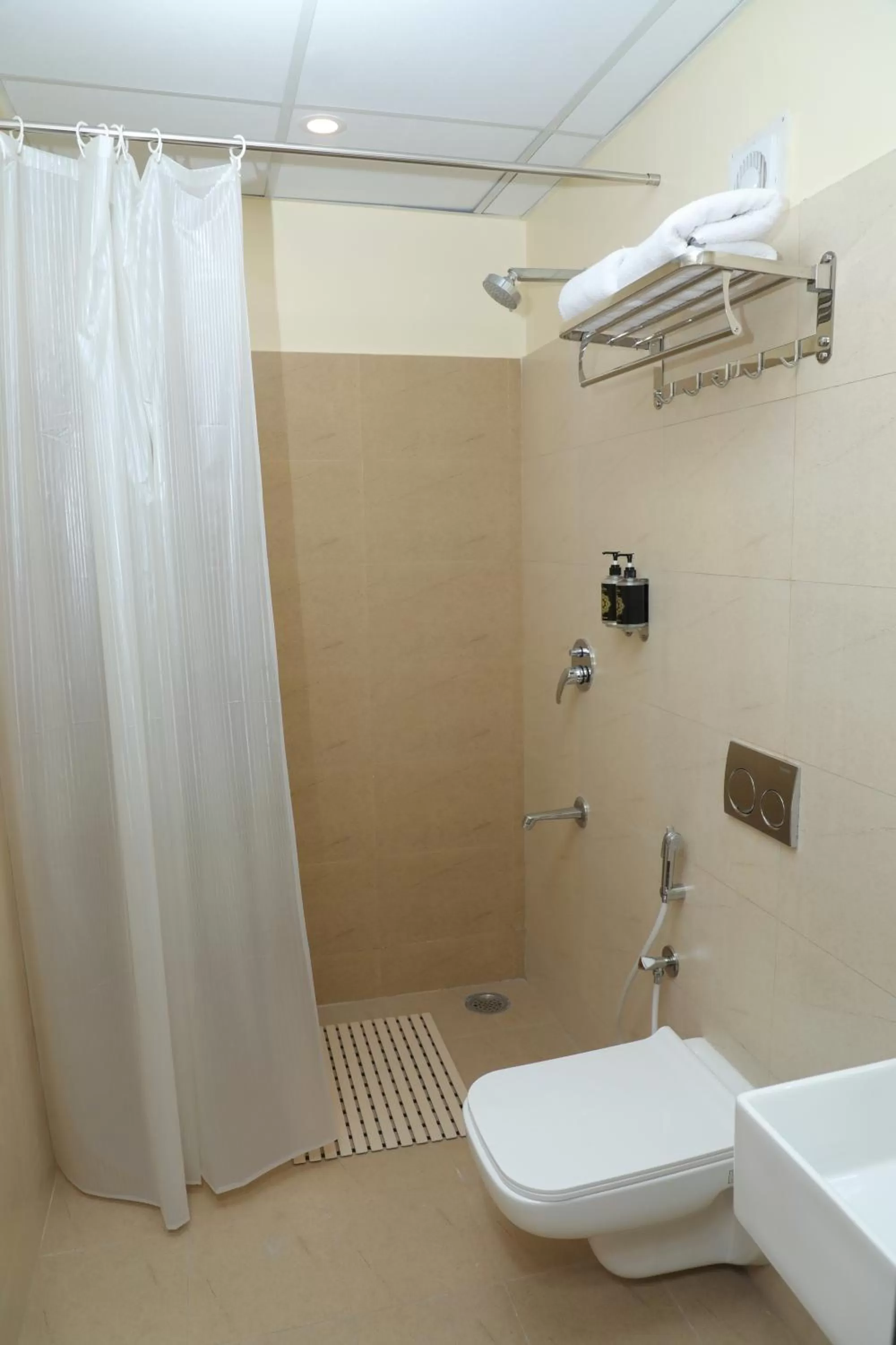 Bathroom in Gadiraju Palace Convention Centre & Hotel
