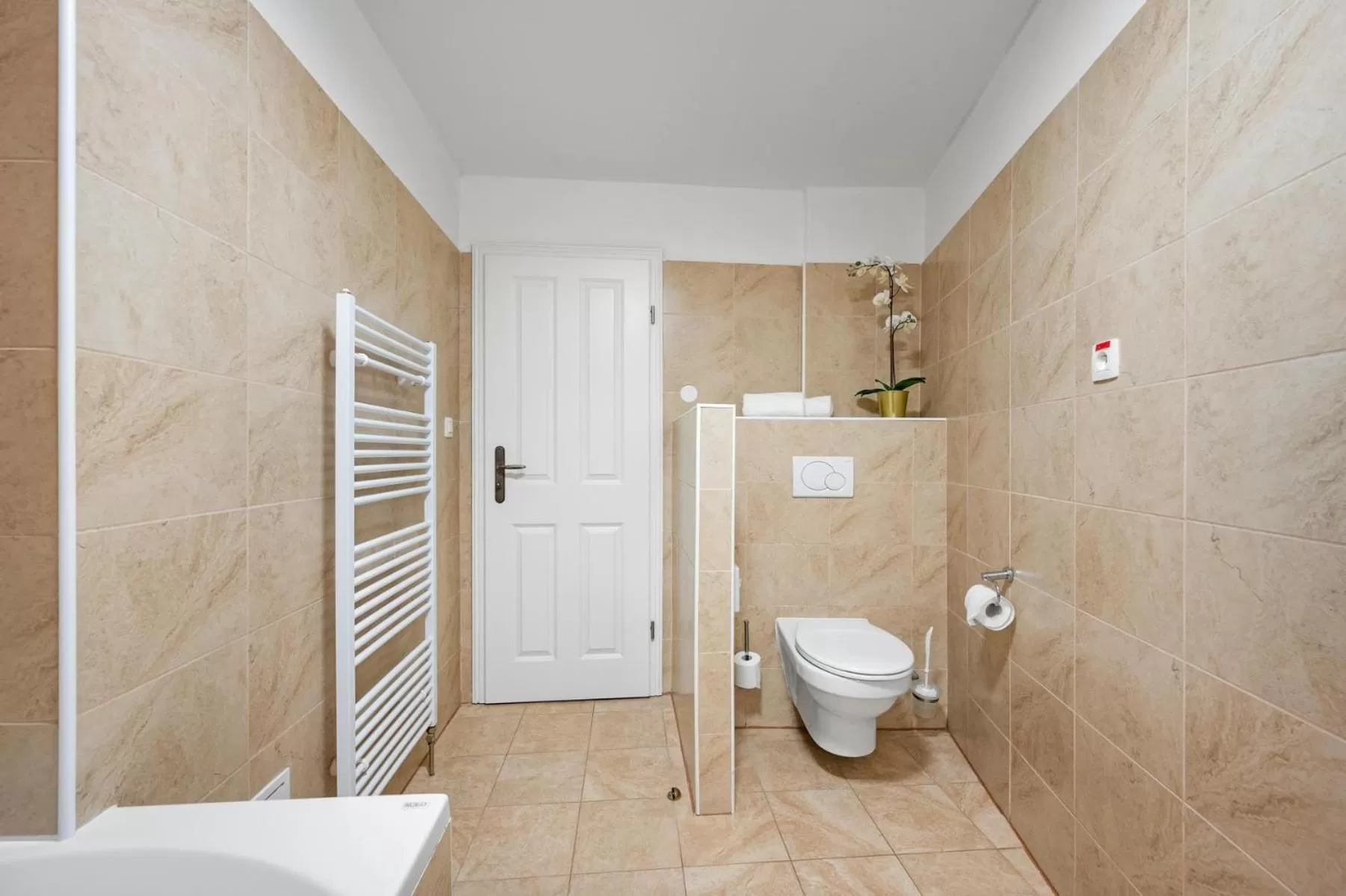 Toilet in Garni Hotel VIRGO