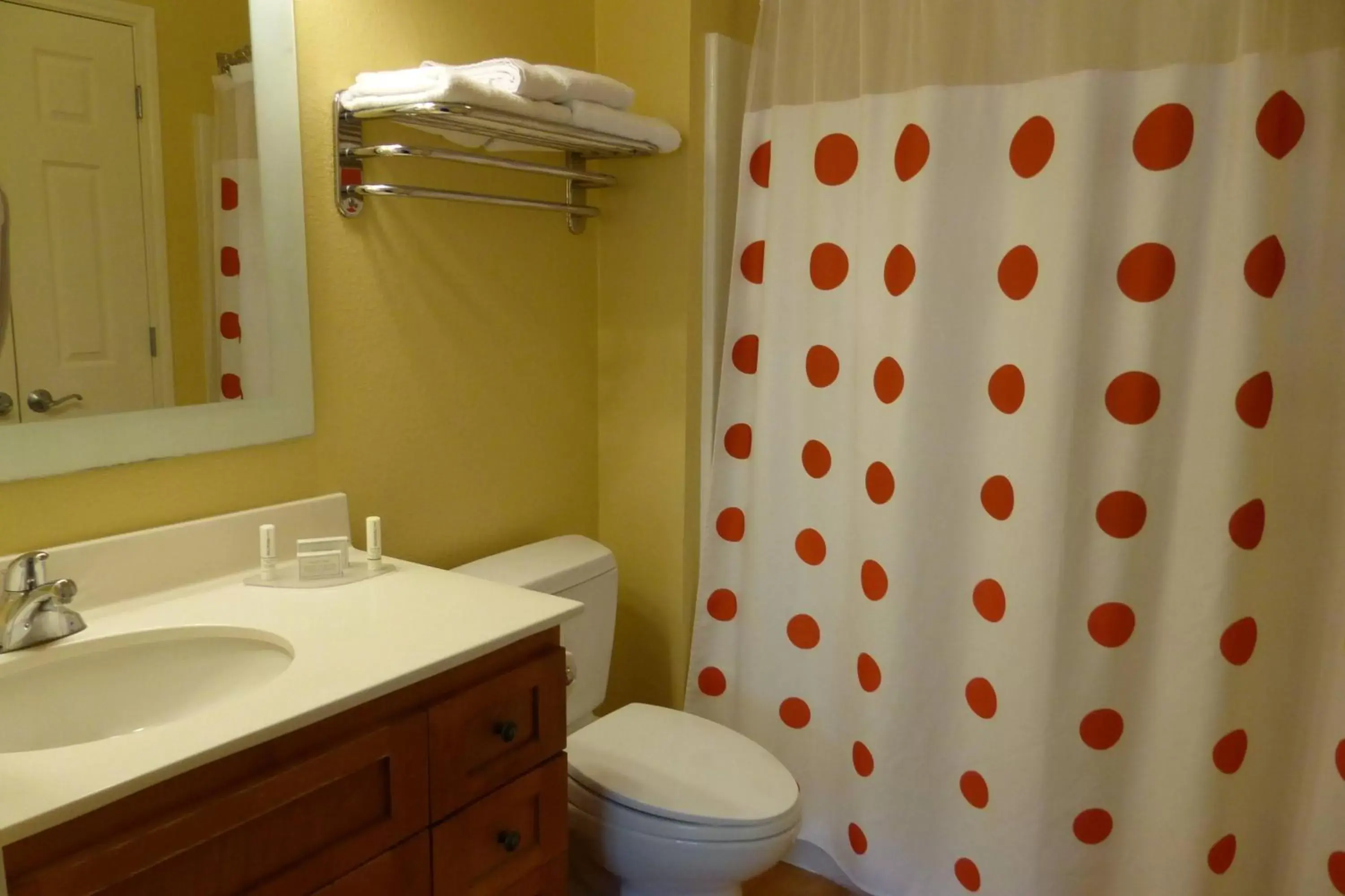 Bathroom in TownePlace Suites by Marriott Killeen