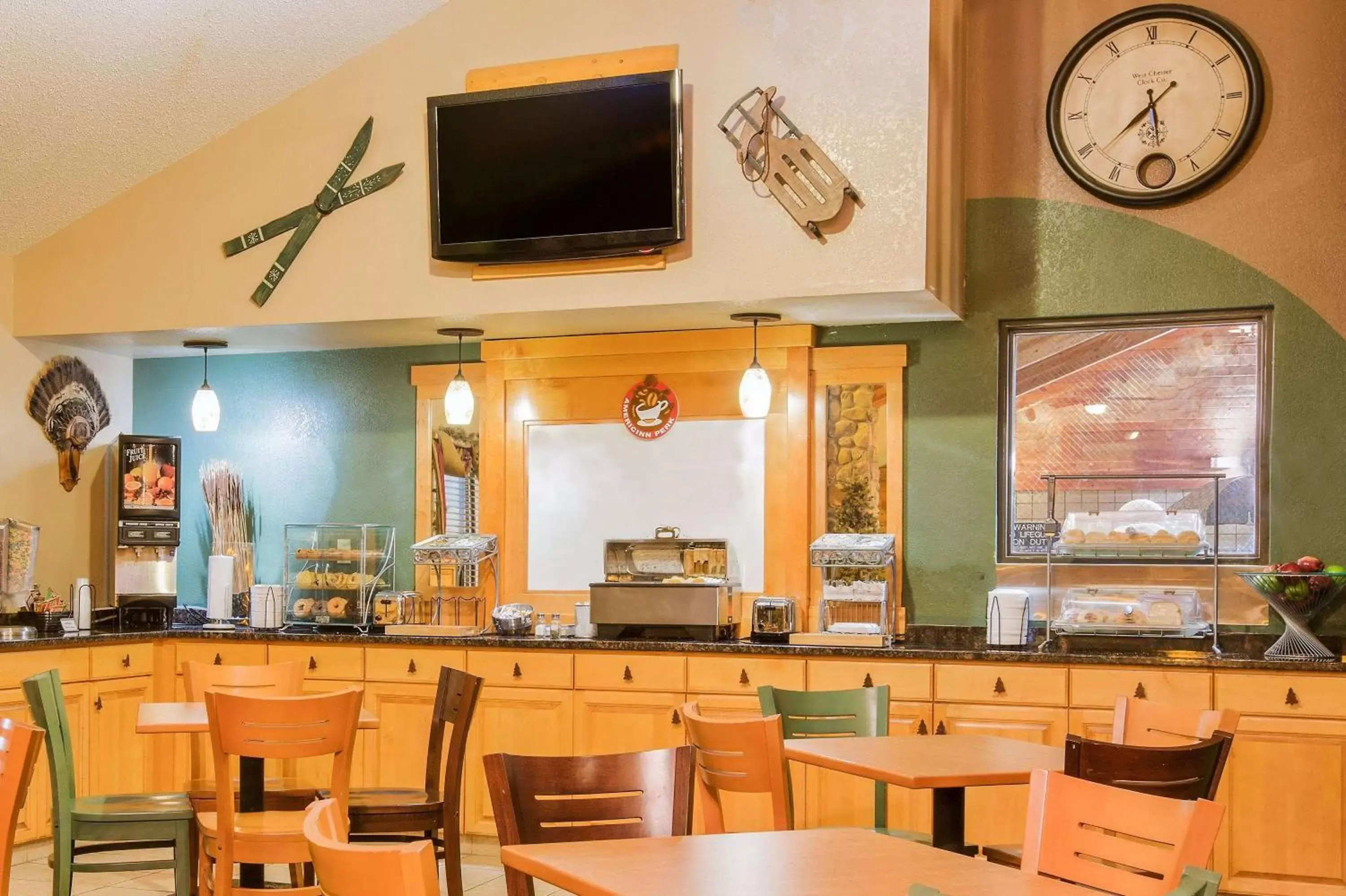 Breakfast in AmericInn by Wyndham Chamberlain Conference Center Breakfast in AmericInn by Wyndham Chamberlain Conference Center