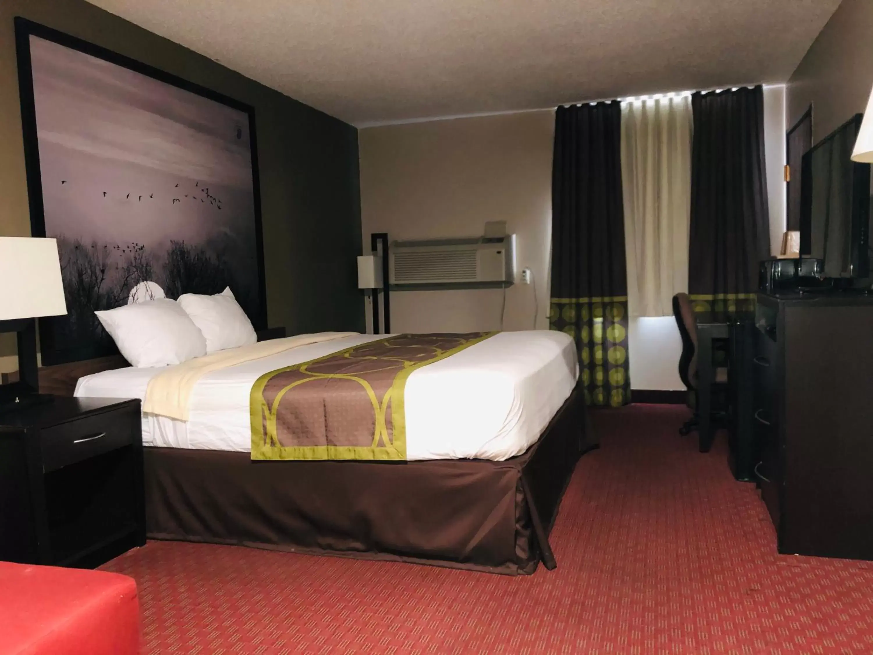 Photo of the whole room, Bed in Super 8 by Wyndham Omaha SW