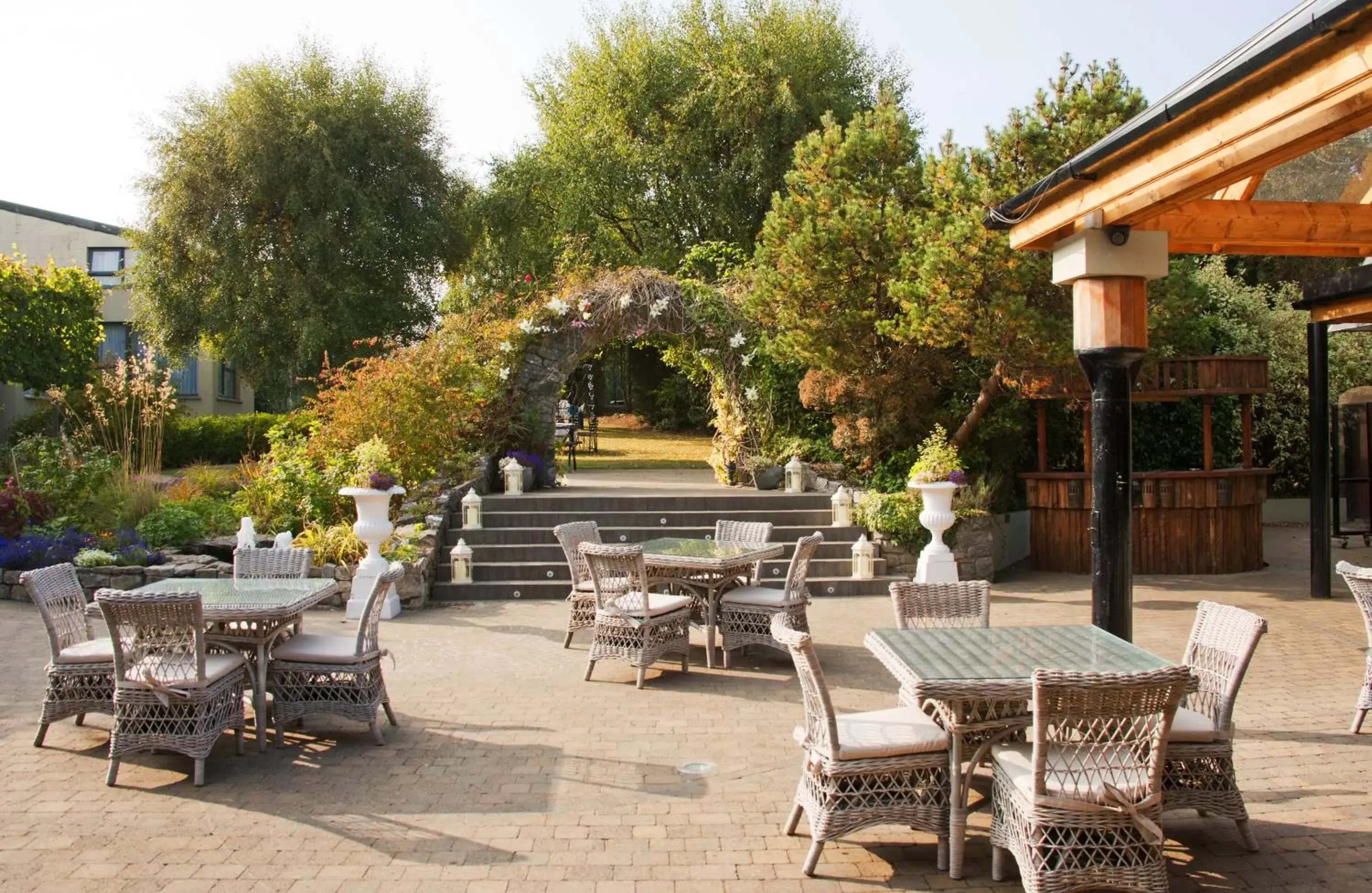Garden, Restaurant/Places to Eat in Greenhills Hotel Limerick