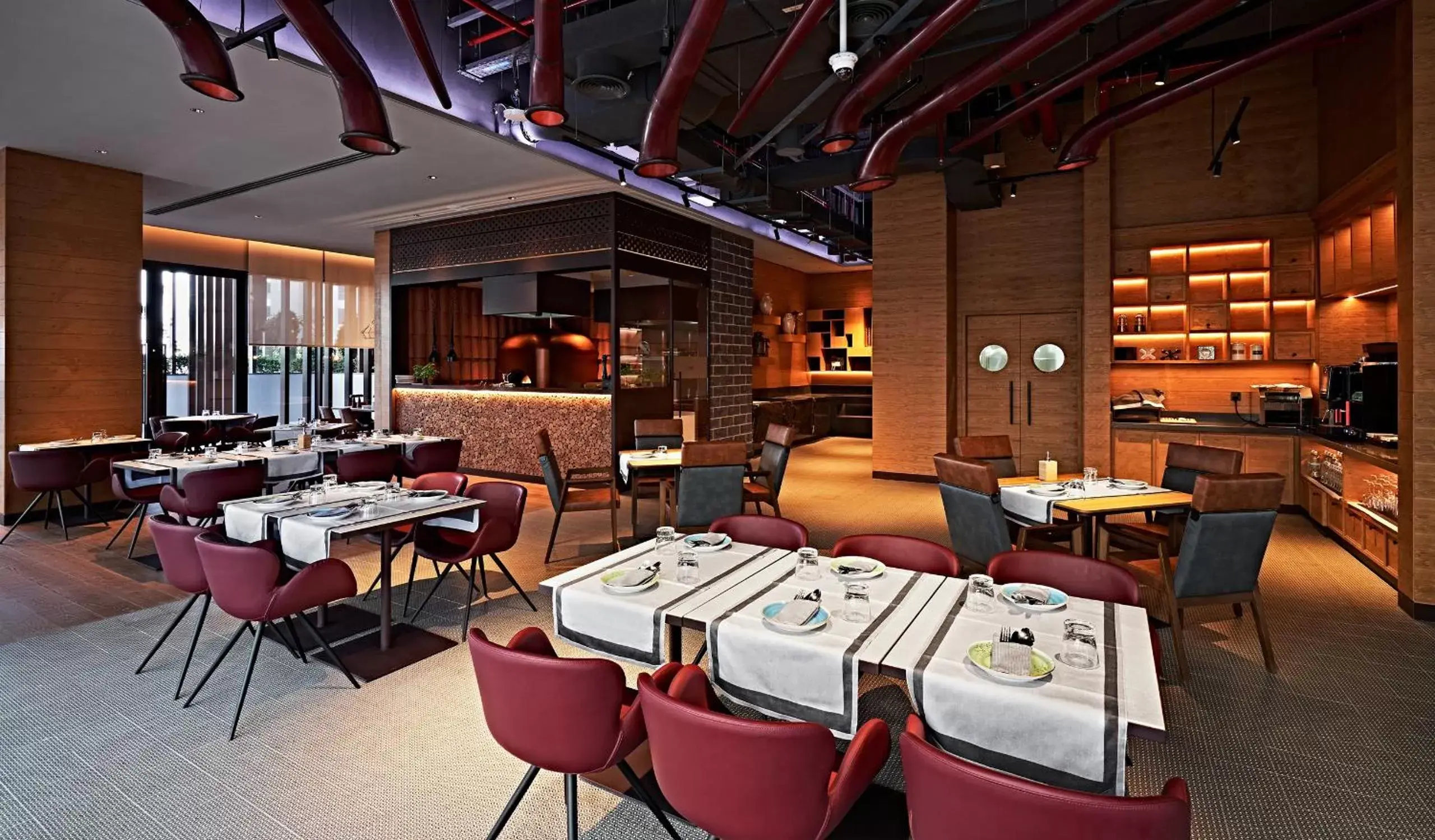 Restaurant/Places to Eat in Revier Hotel - Dubai
