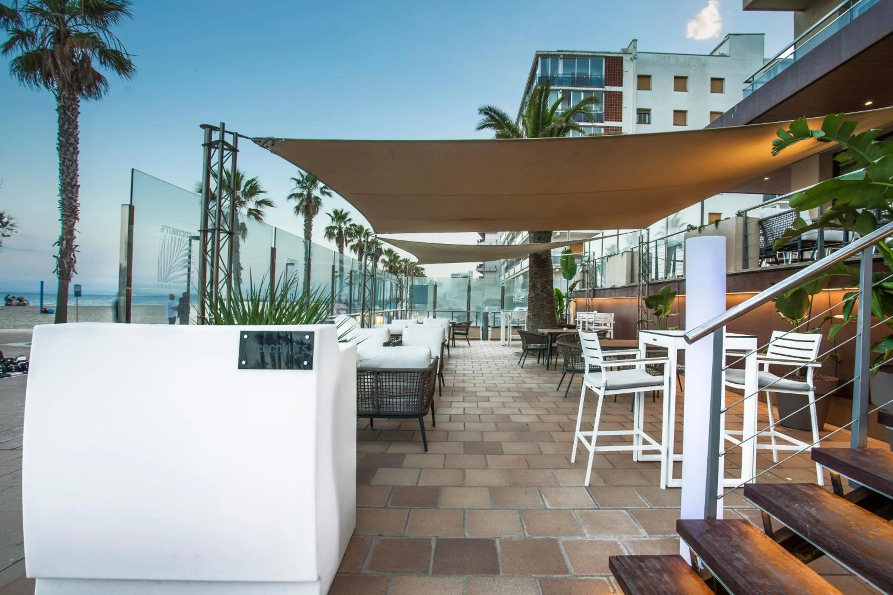 Patio in Hotel Monterrey Roses by Pierre & Vacances