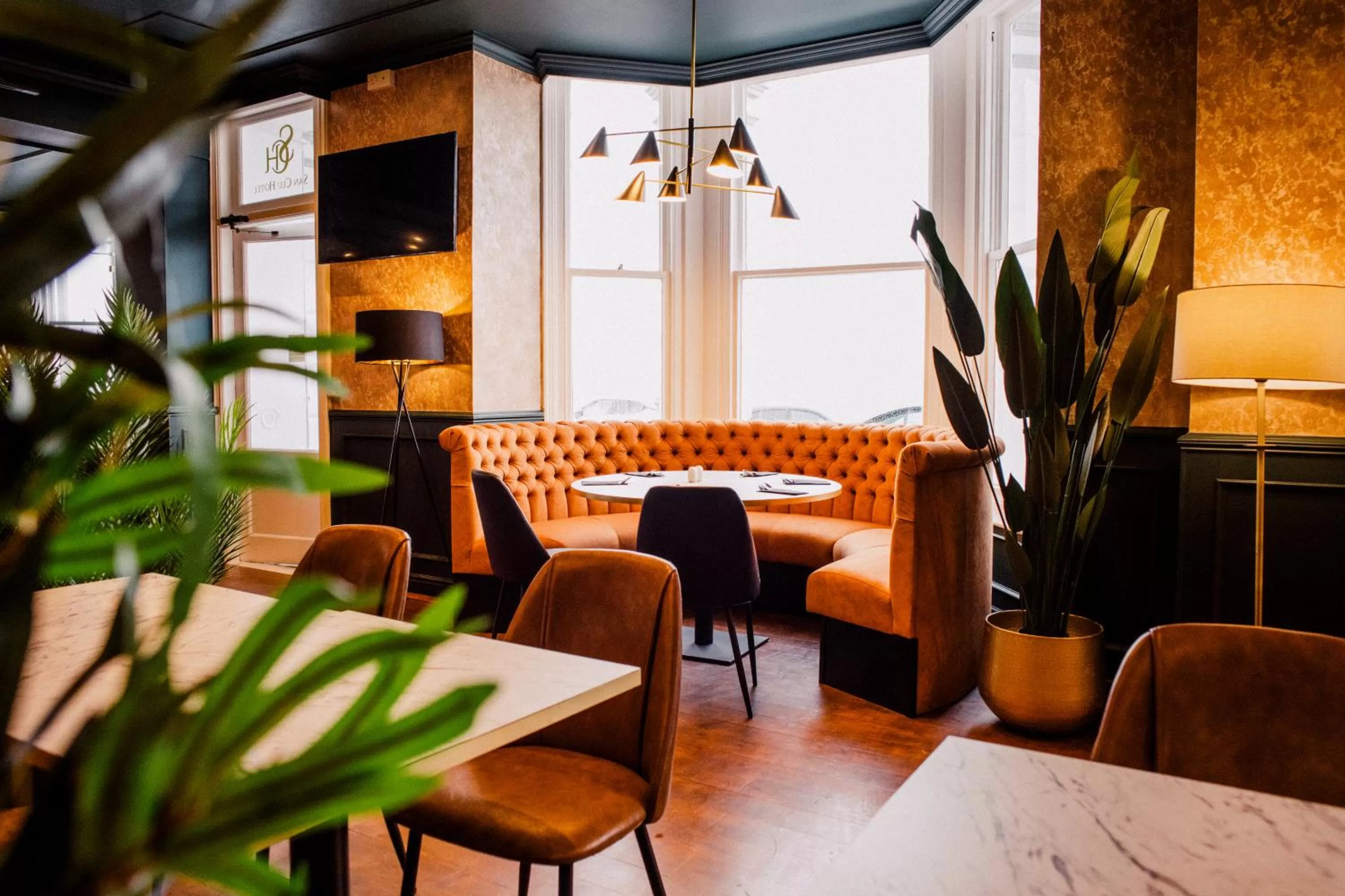 TV and multimedia in San Clu Hotel, Bar & Brasserie